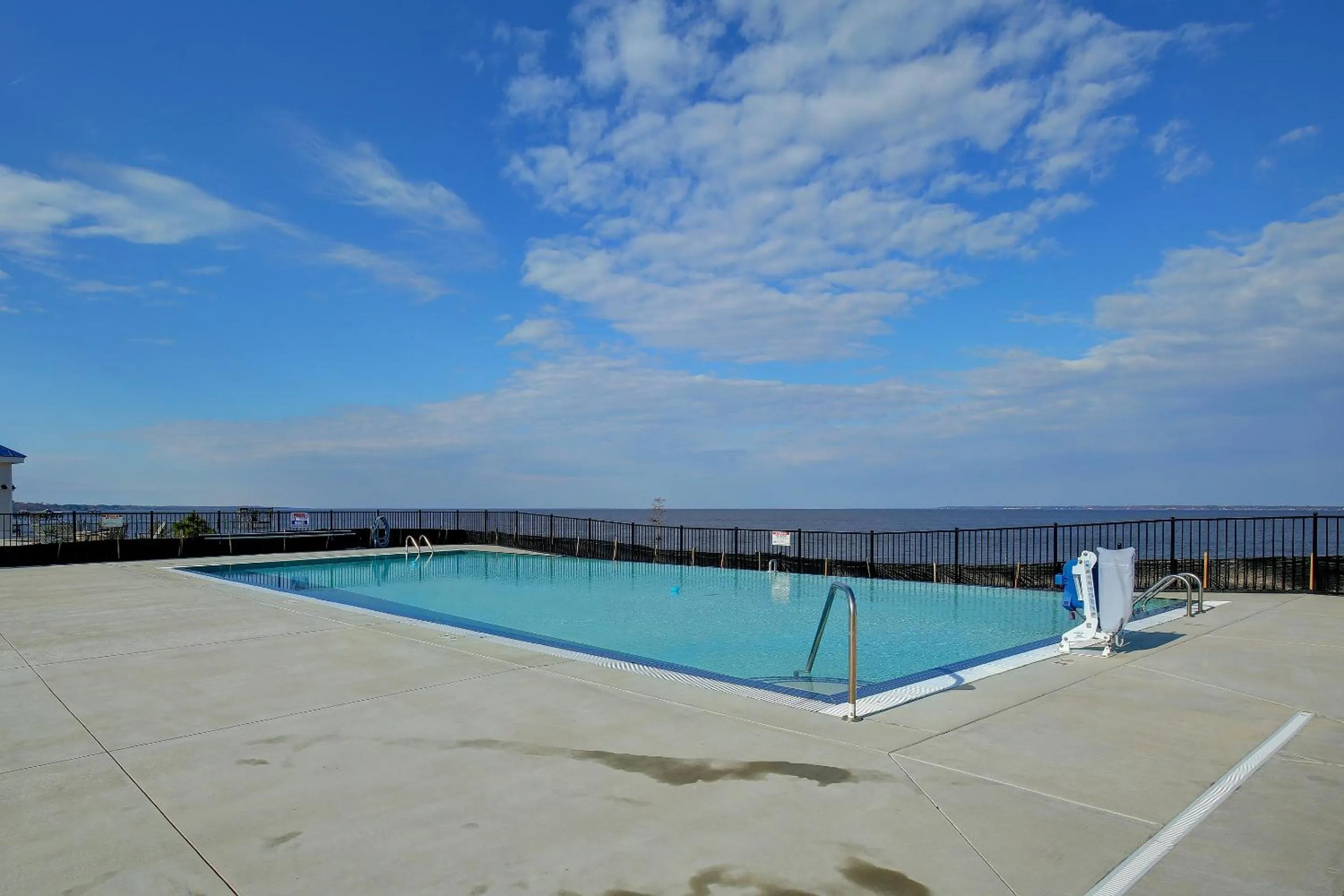 Swimming pool in Waterside Resort