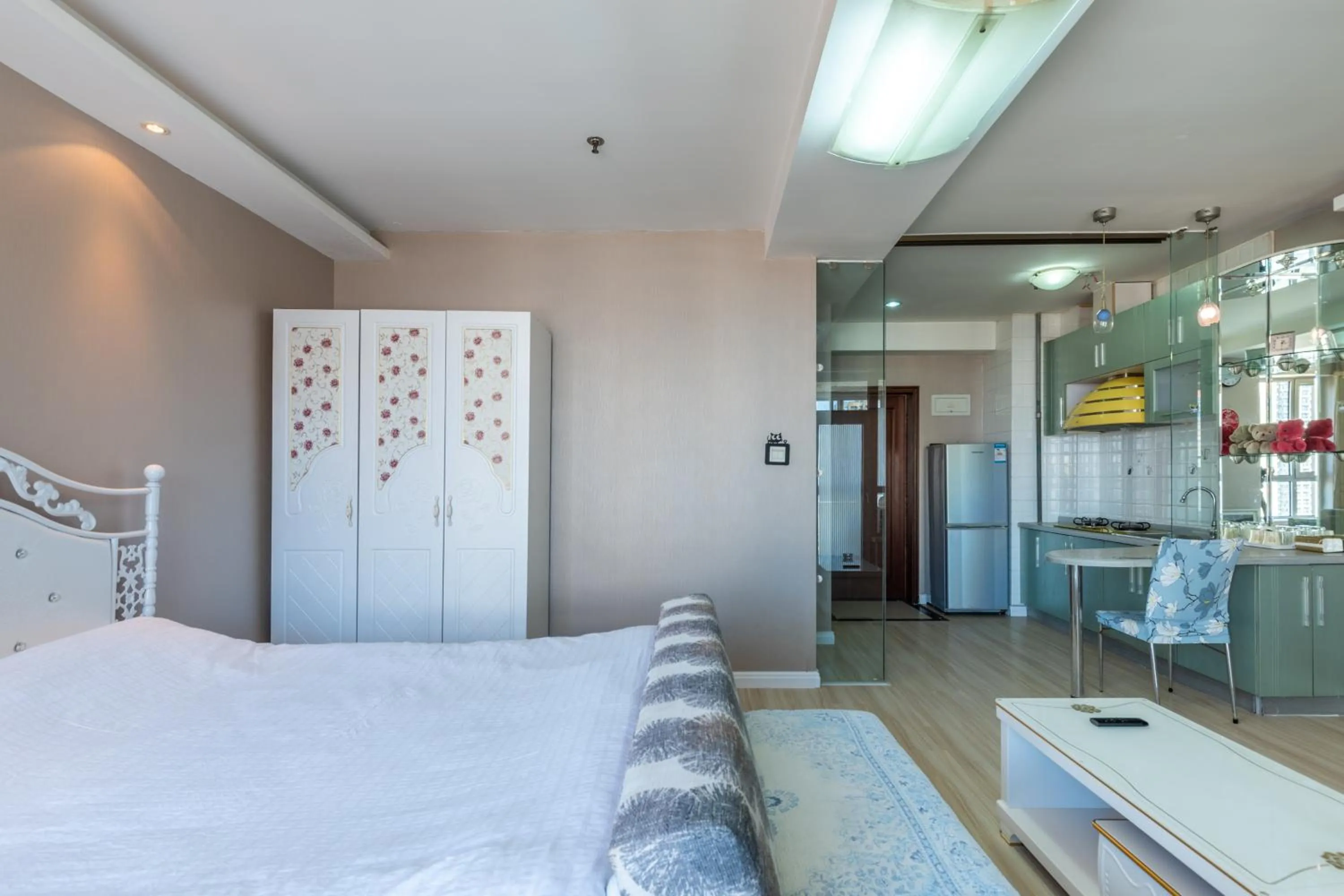 Bedroom, Bed in Dalian Xiuzhu Mansion Apartment