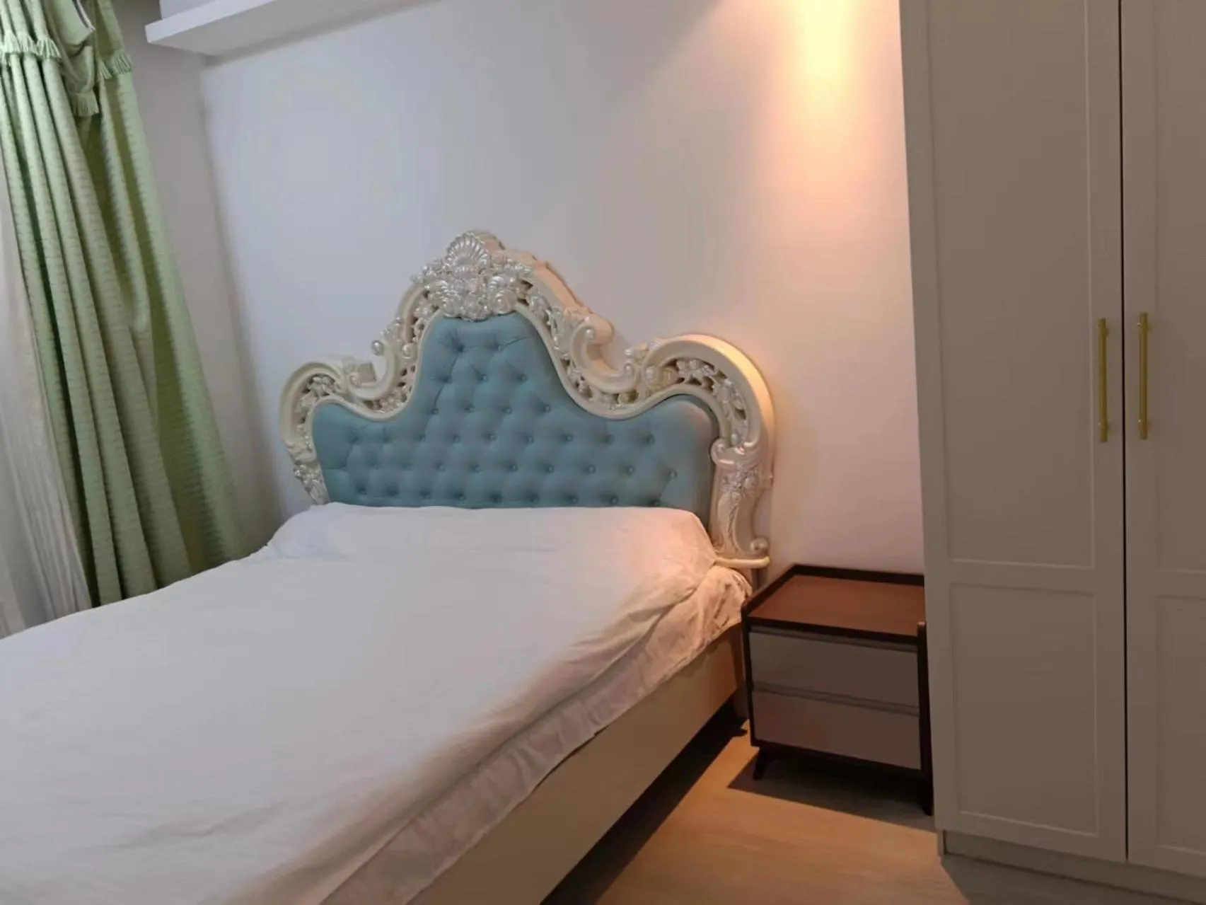 Bedroom, Bed in Dalian Xiuzhu Mansion Apartment