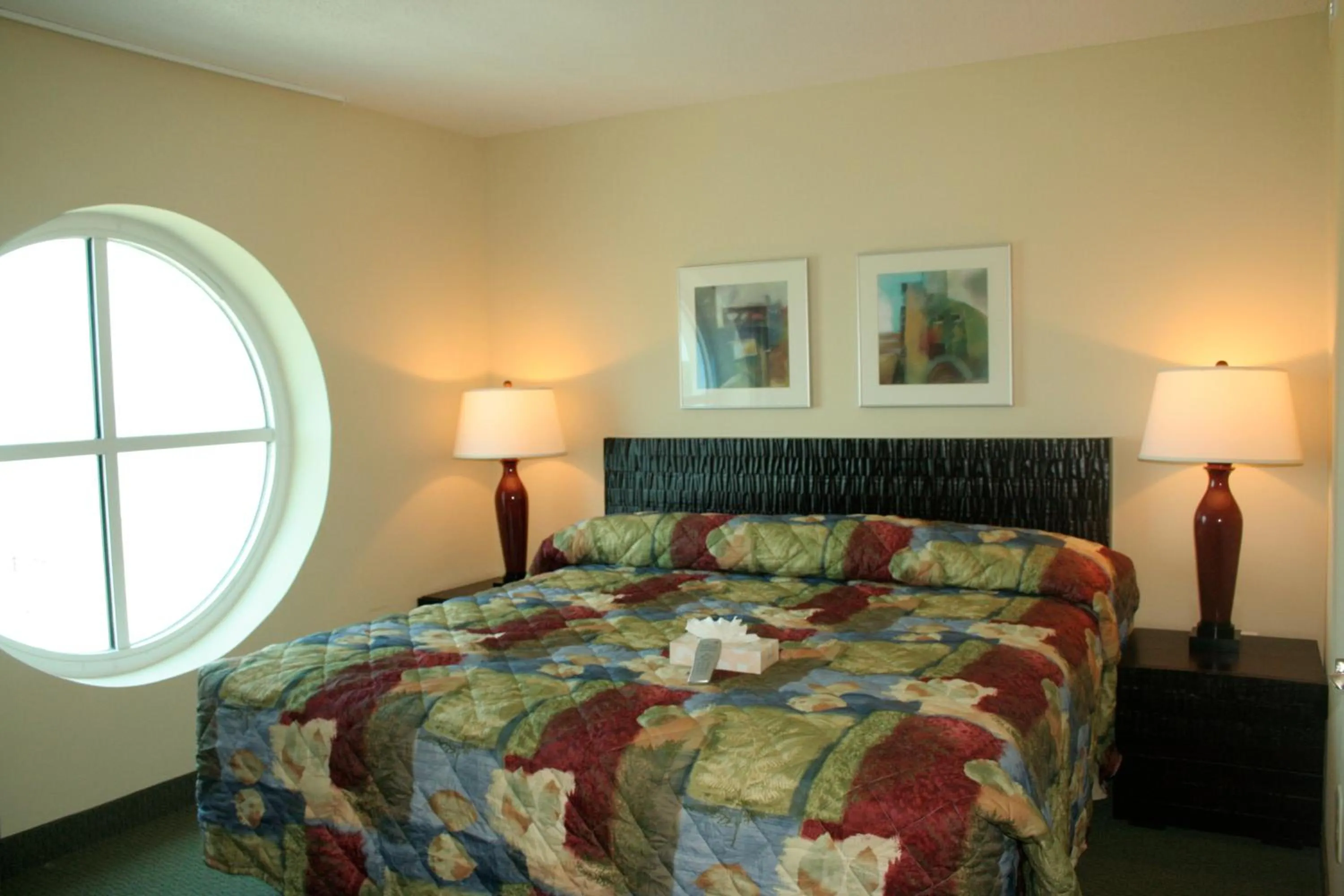 Bedroom, Bed in Seaside Resort by Capital Vacations