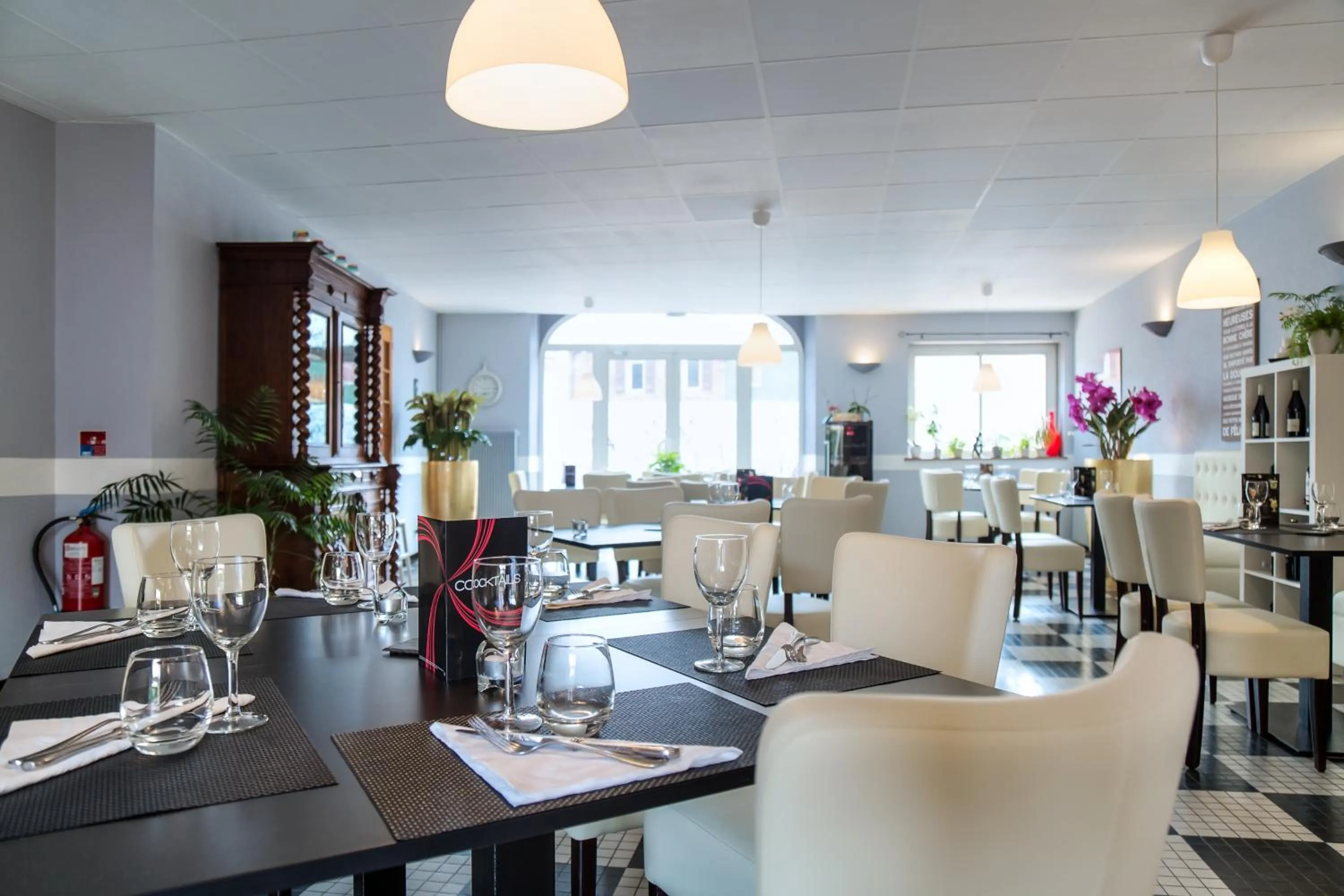 Restaurant/places to eat in Hôtel Restaurant du Commerce