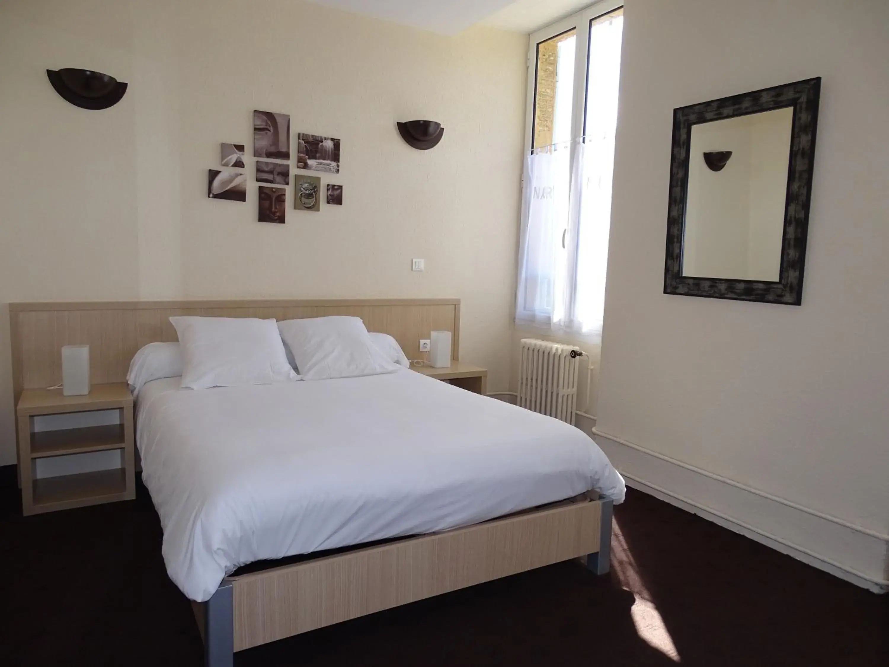 Bedroom, Bed in Hôtel Restaurant du Commerce Bedroom, Bed in Hôtel Restaurant du Commerce