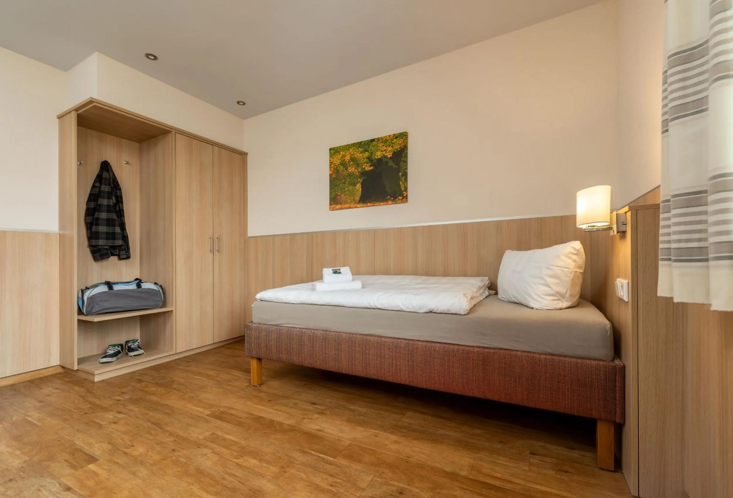 Photo of the whole room, Bed in Gästehaus DEULA