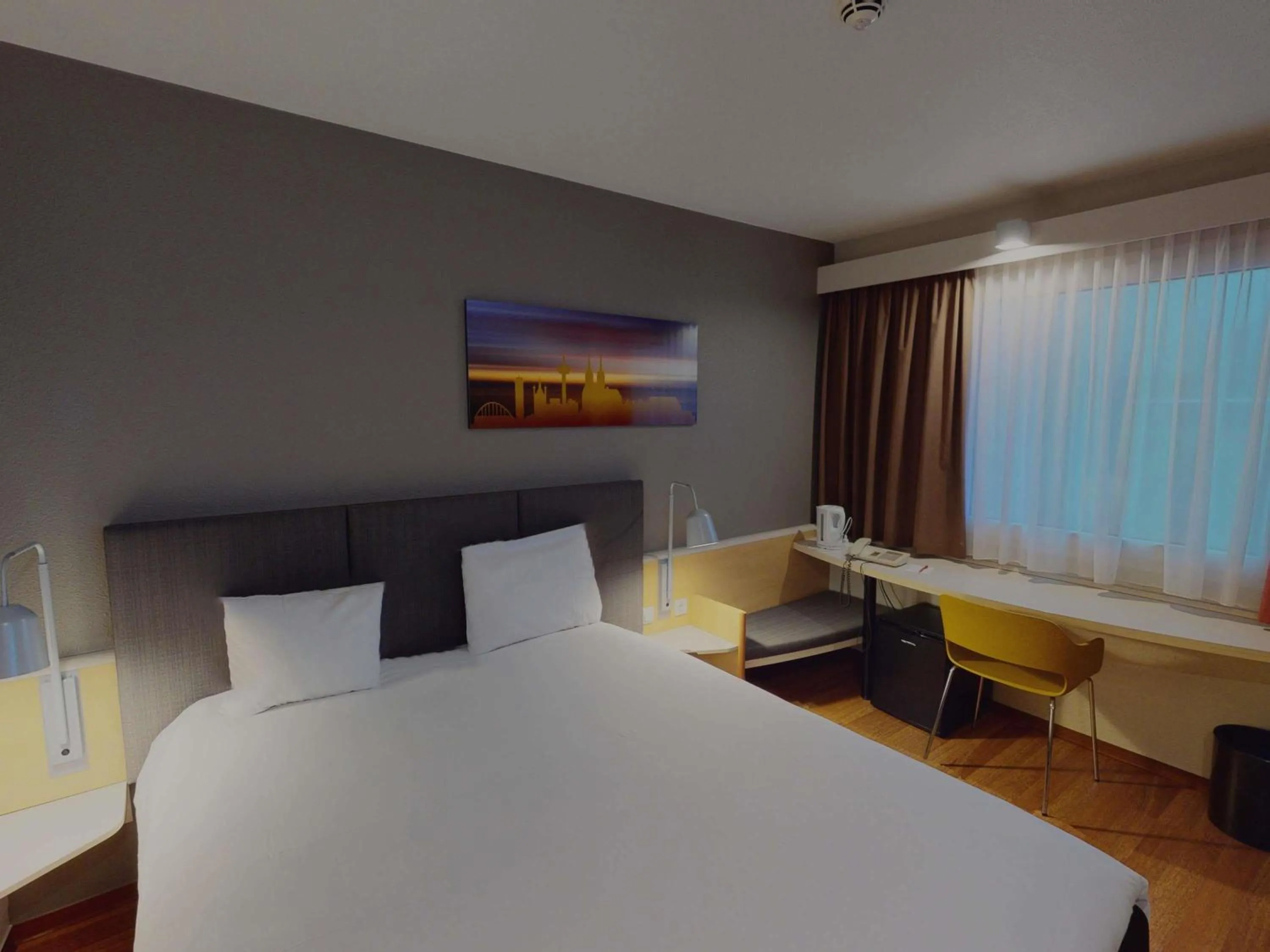 Bedroom, Bed in ibis Hotel Köln Airport