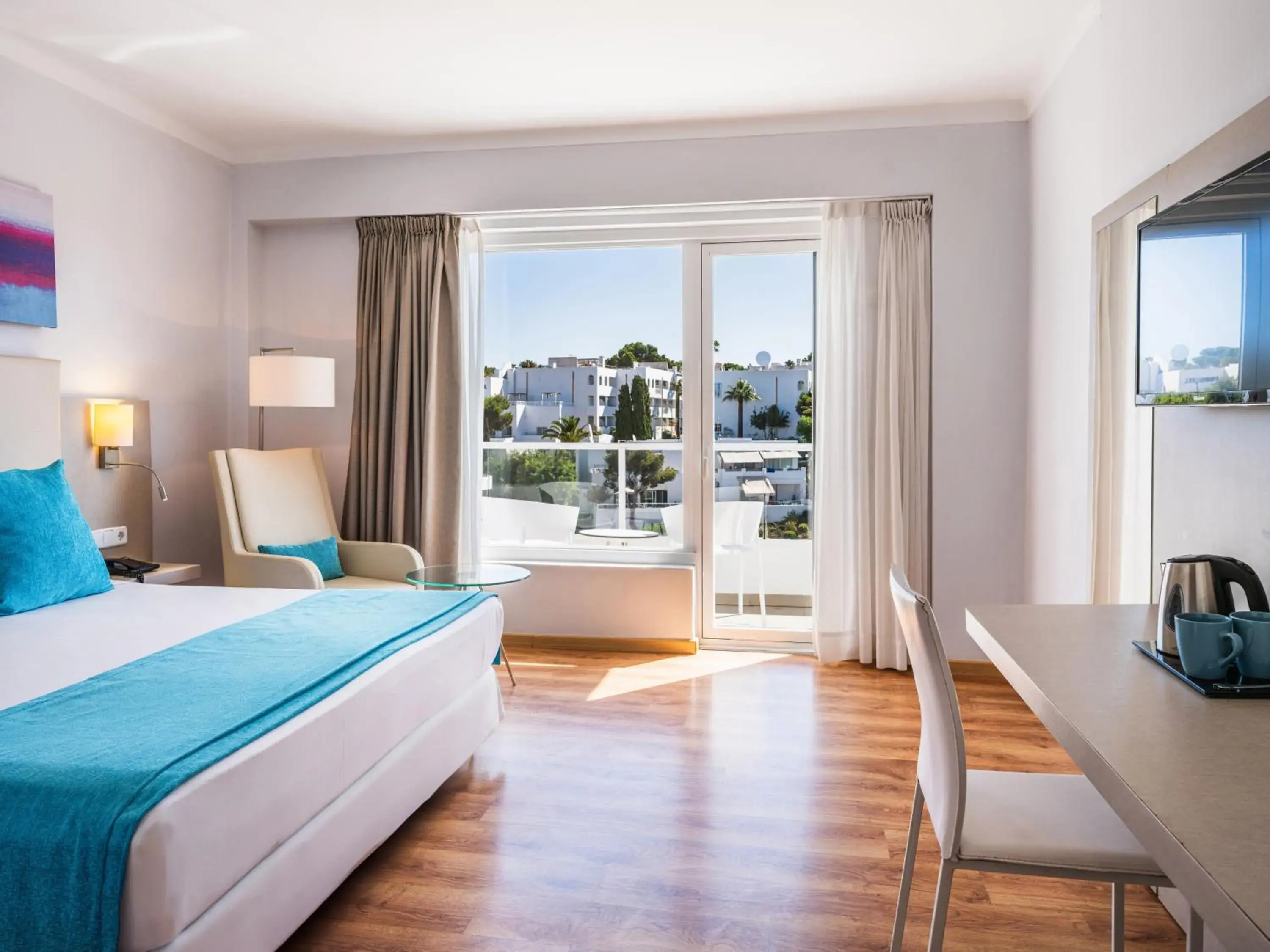 Double or Twin Room with Side Sea View in Grupotel Rocador - Adults Only Double or Twin Room with Side Sea View in Grupotel Rocador - Adults Only