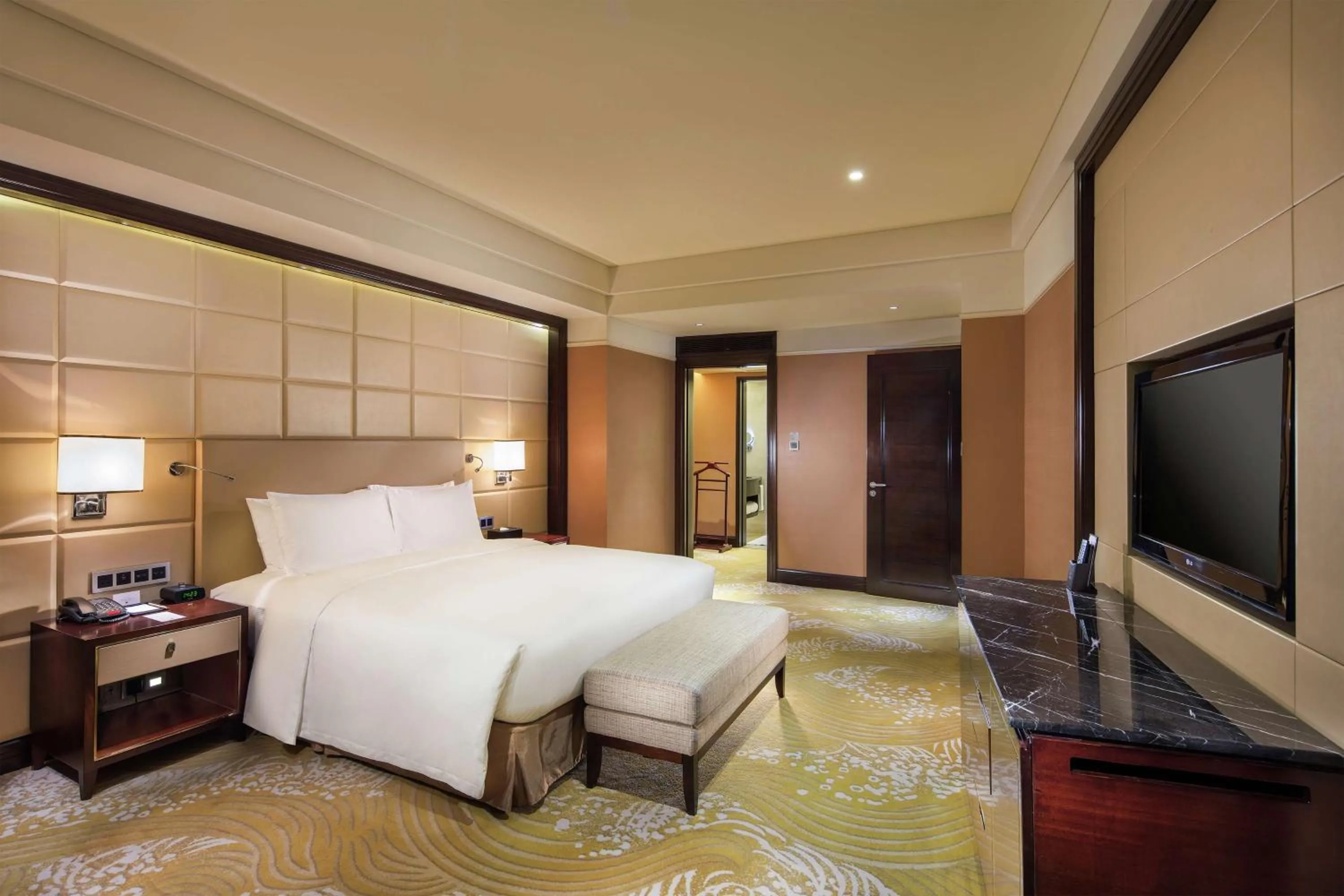 Bedroom, Bed in DoubleTree by Hilton Hotel Putian