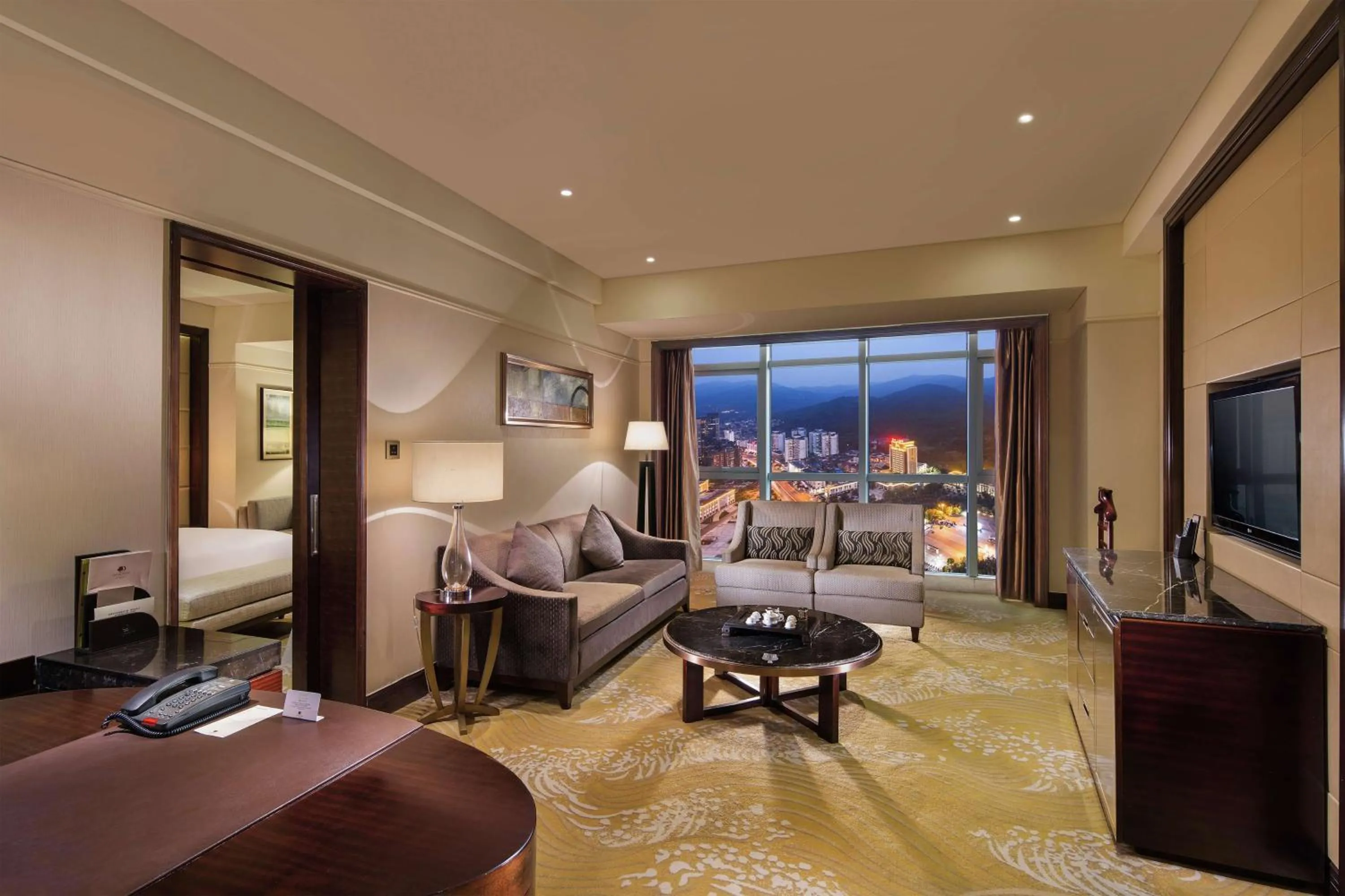 Living room, Bed in DoubleTree by Hilton Hotel Putian