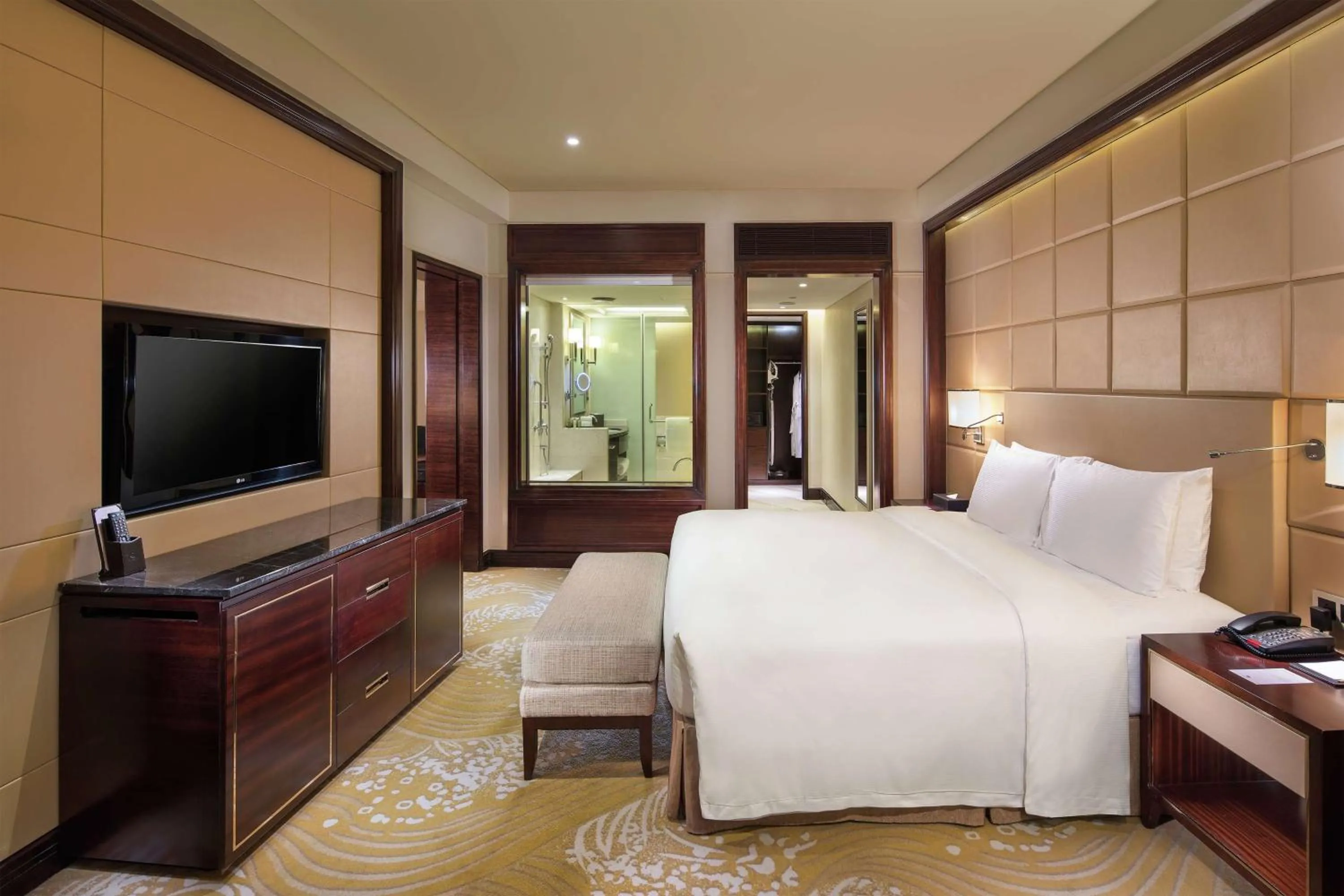 Bedroom, Bed in DoubleTree by Hilton Hotel Putian