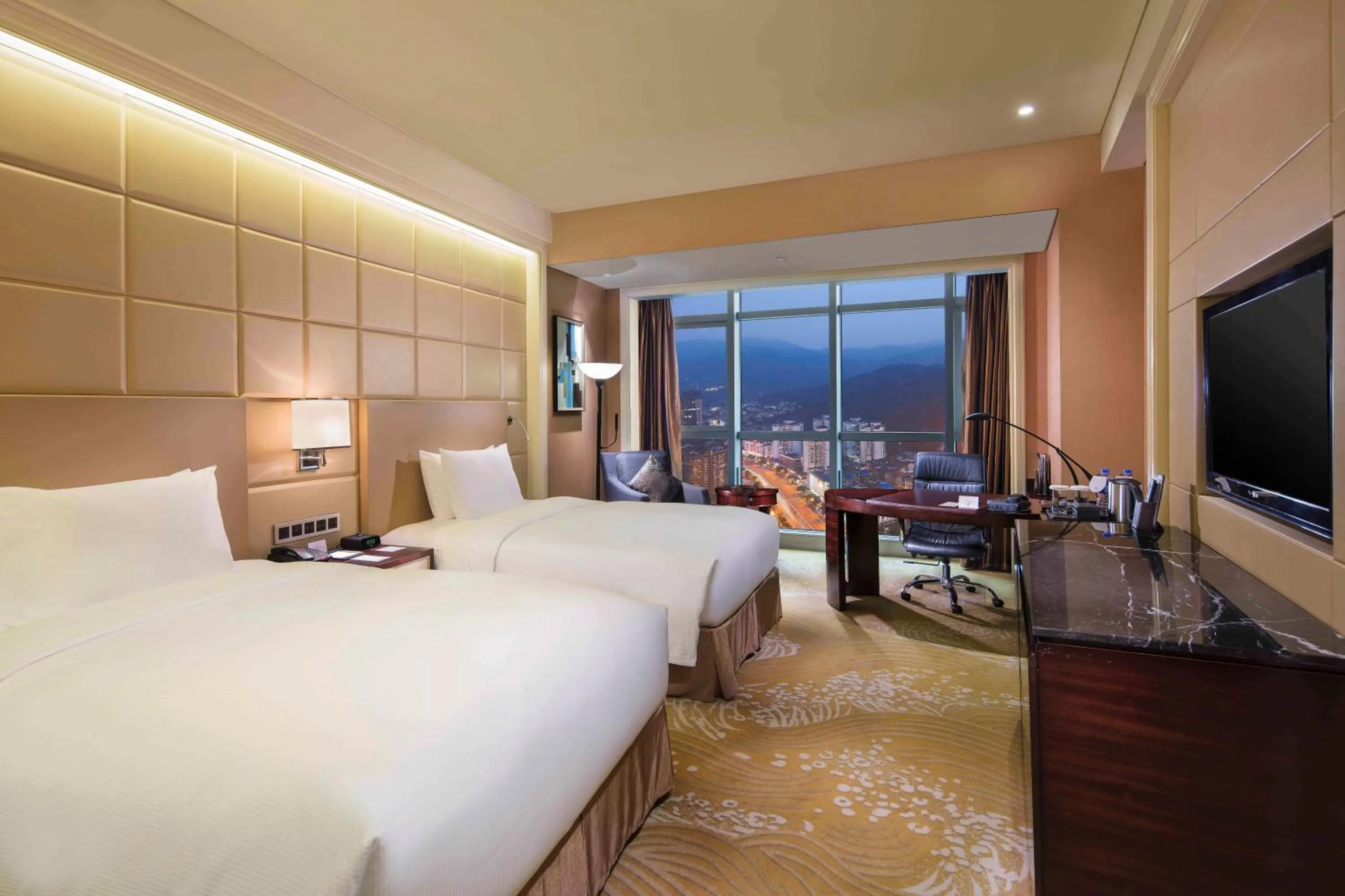 Photo of the whole room, Bed in DoubleTree by Hilton Hotel Putian