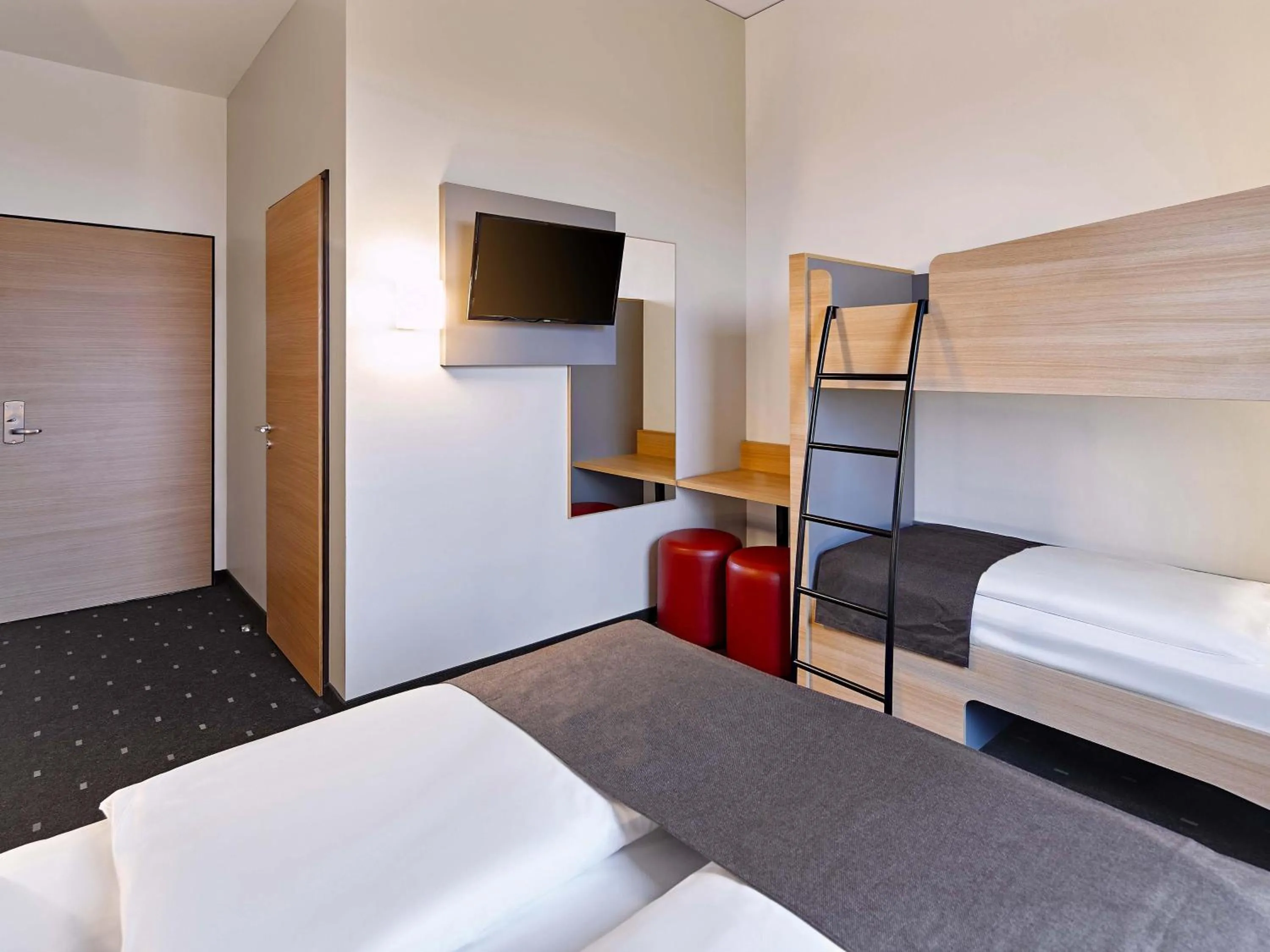 Photo of the whole room, Bed in B&B Hotel Köln-Troisdorf