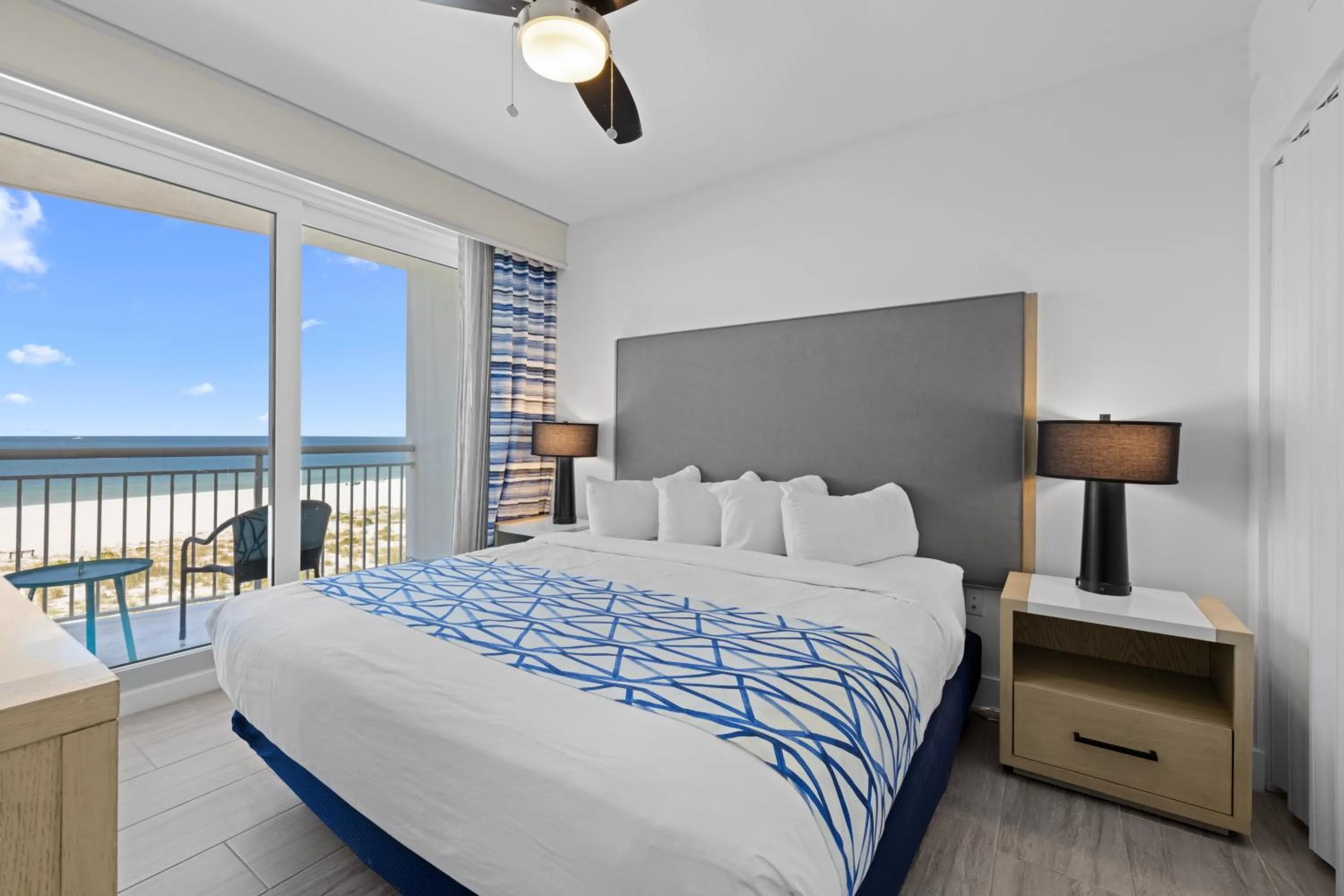 Bedroom, Bed in Provident Oceana Beachfront Suites