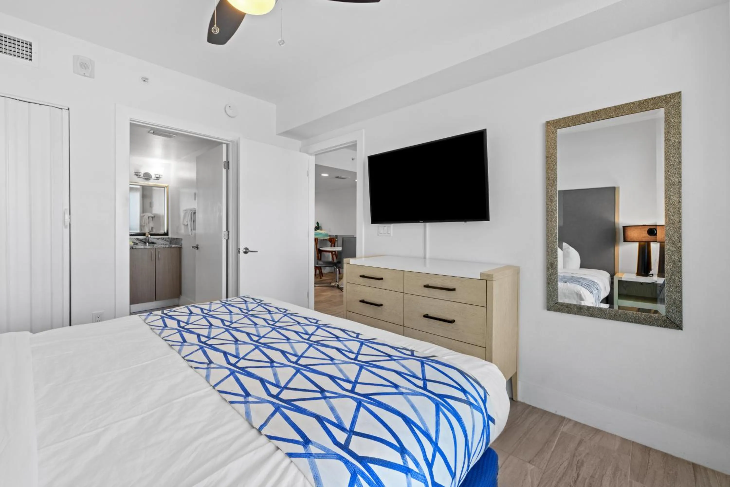 Bedroom, Bed in Provident Oceana Beachfront Suites