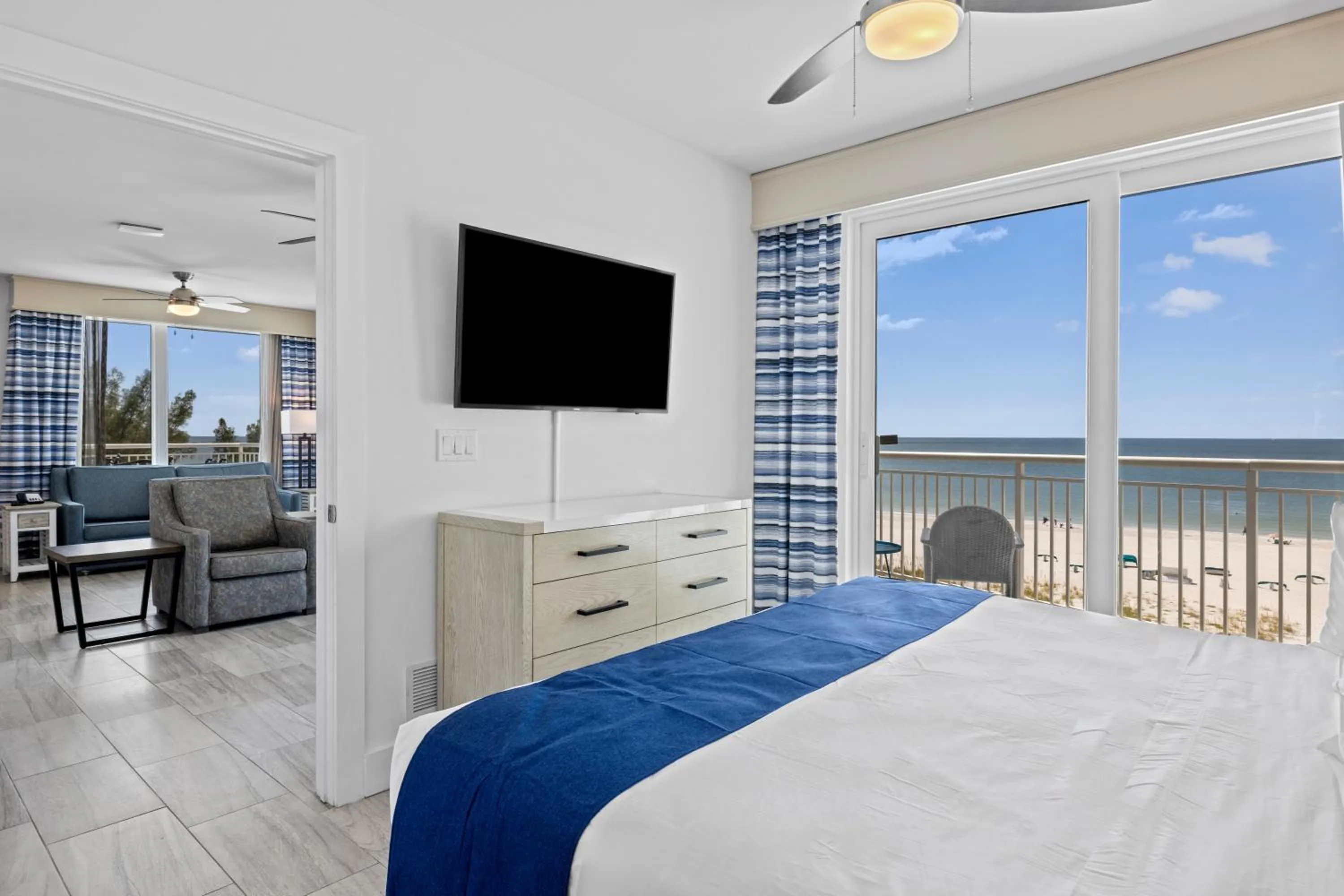 Bedroom, Bed in Provident Oceana Beachfront Suites