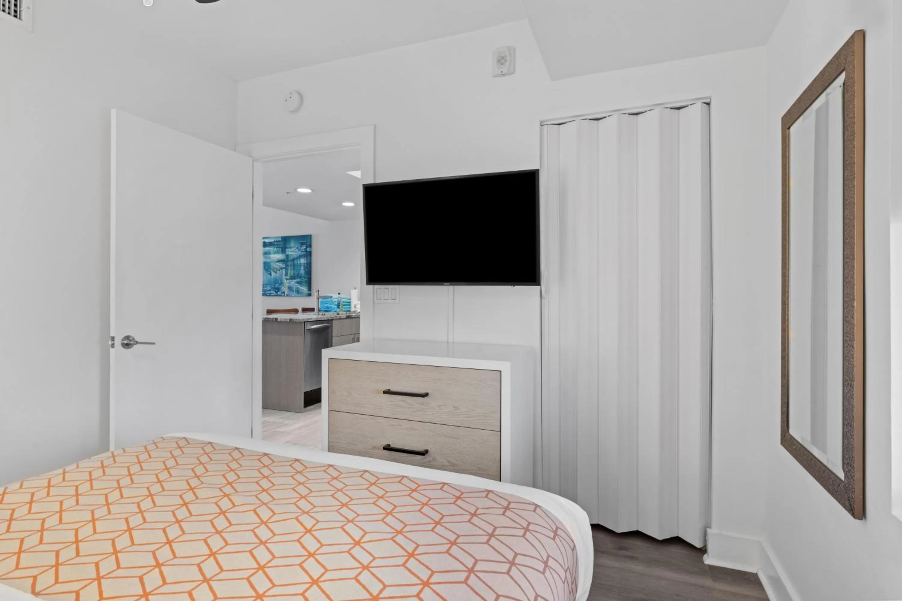 Bedroom, Bed in Provident Oceana Beachfront Suites