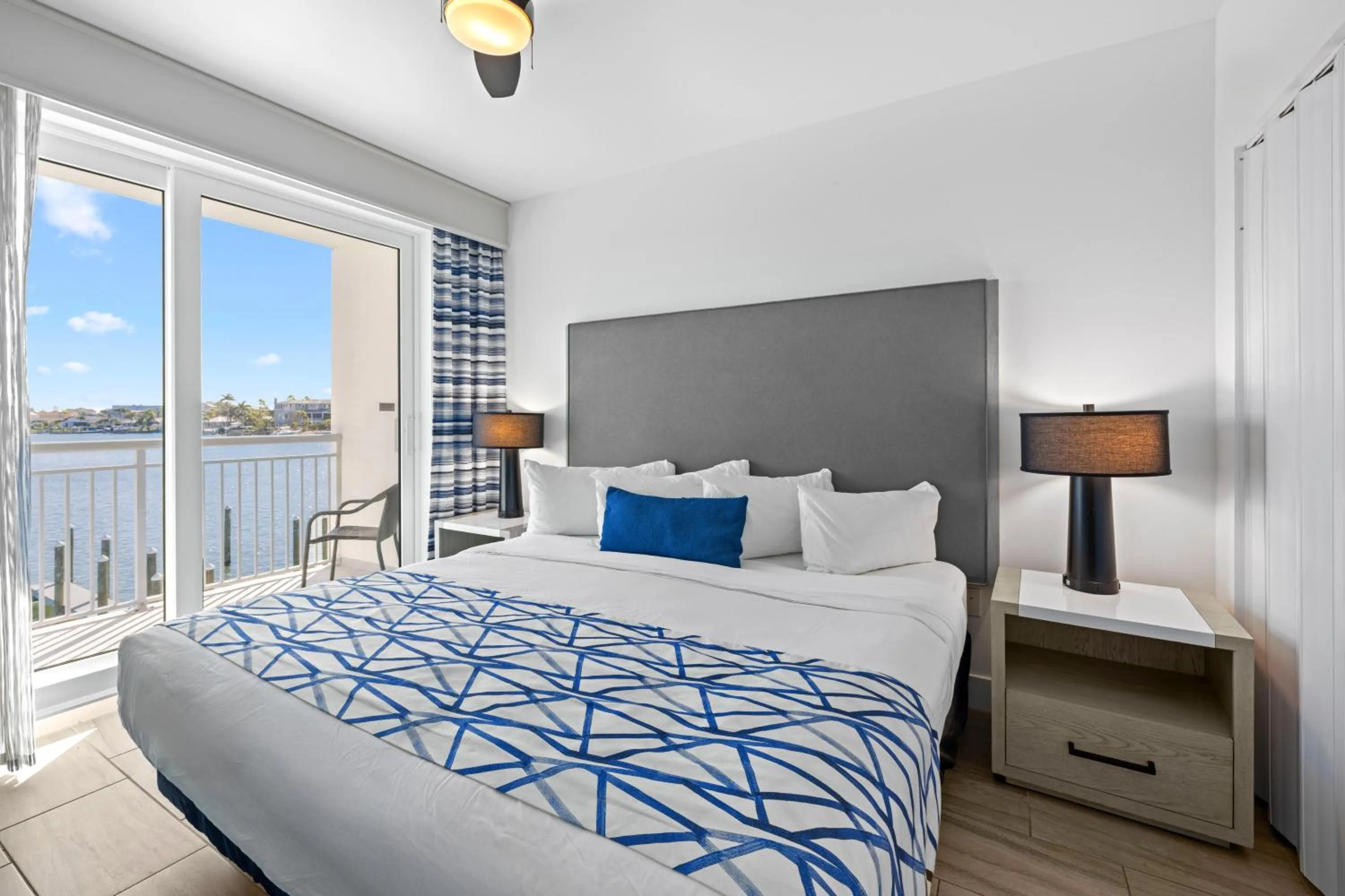 Bedroom, Bed in Provident Oceana Beachfront Suites