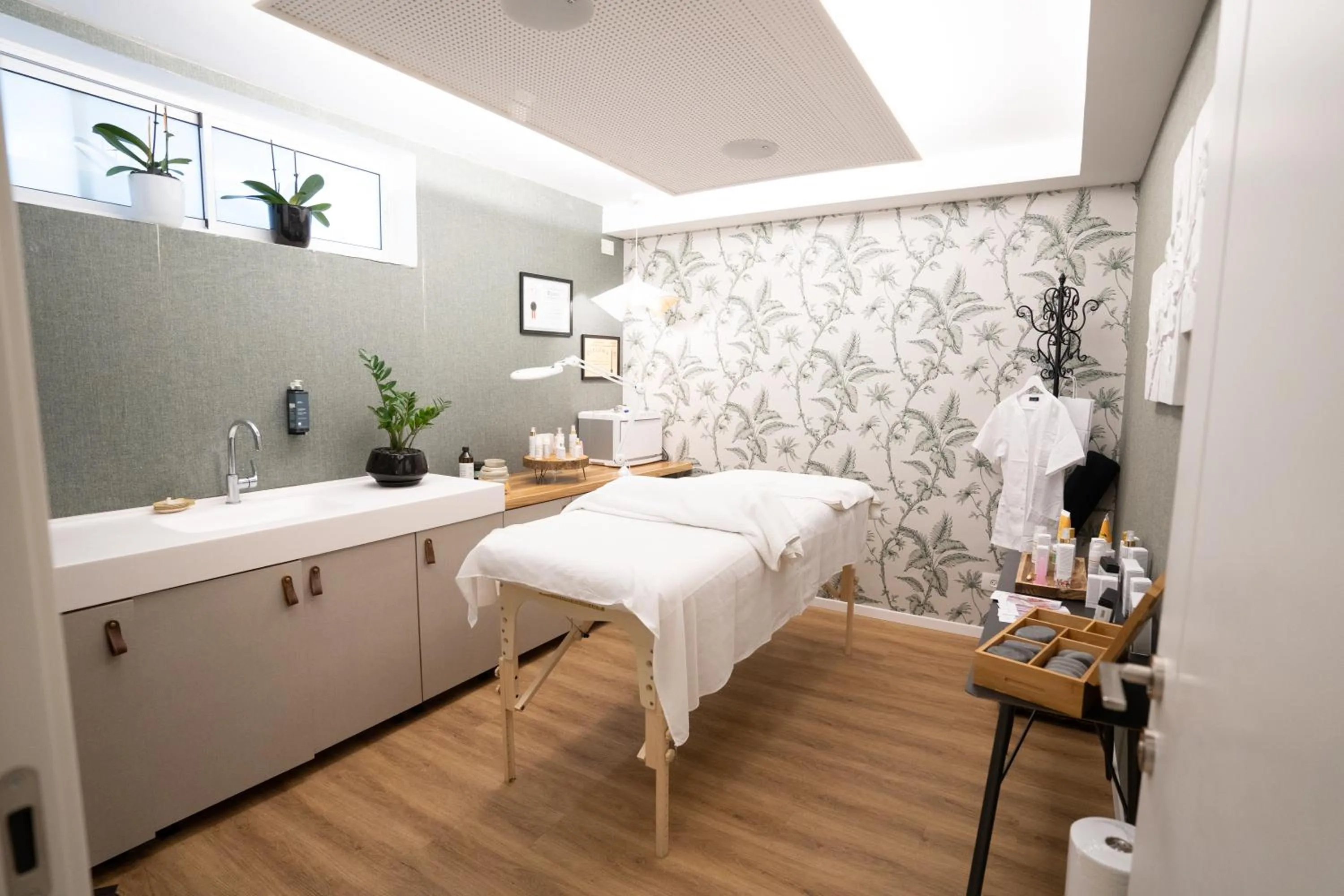 Massage in Zamarin Hotel & Spa