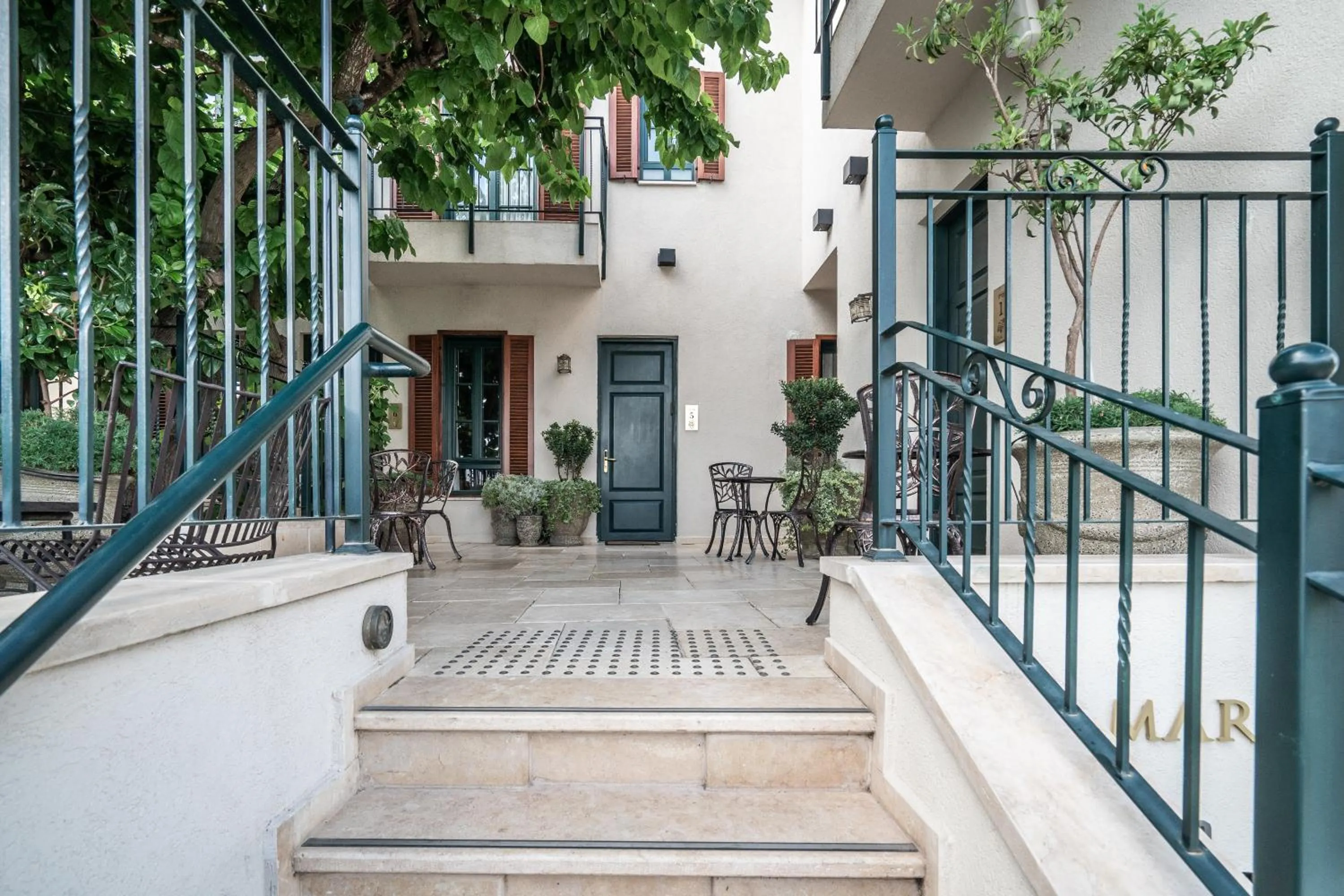 Patio in Zamarin Hotel & Spa