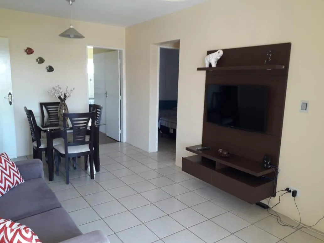 Communal lounge/ TV room in APTº EM OLINDA CASA CAIADA