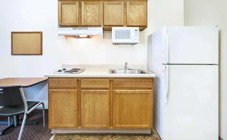 Kitchen or kitchenette, Kitchen/Kitchenette in WoodSpring Suites Holland - Grand Rapids