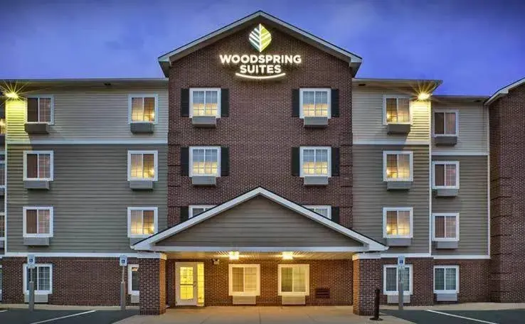 Property building in WoodSpring Suites Holland - Grand Rapids
