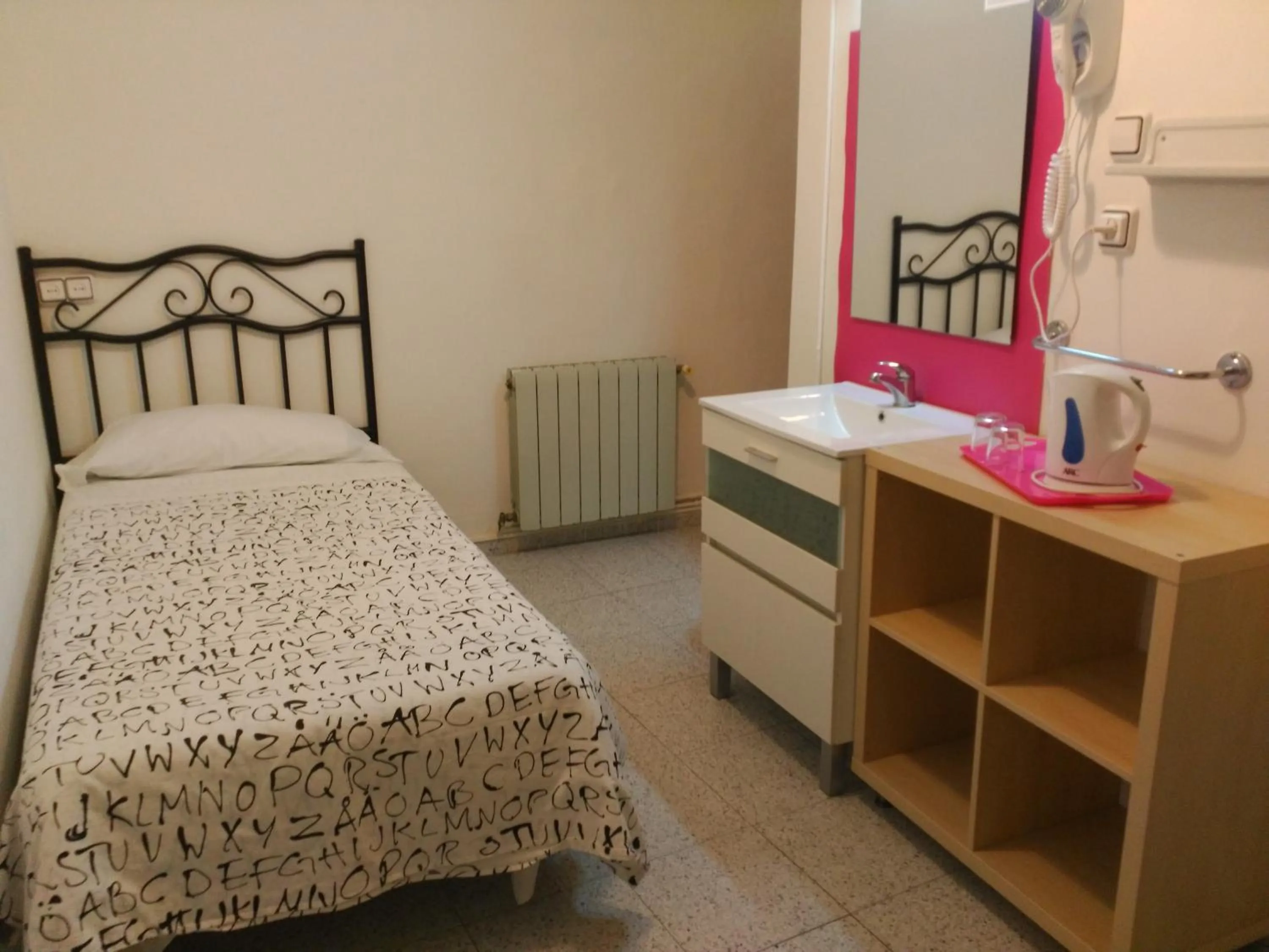 Decorative detail, Bed in Hostal River