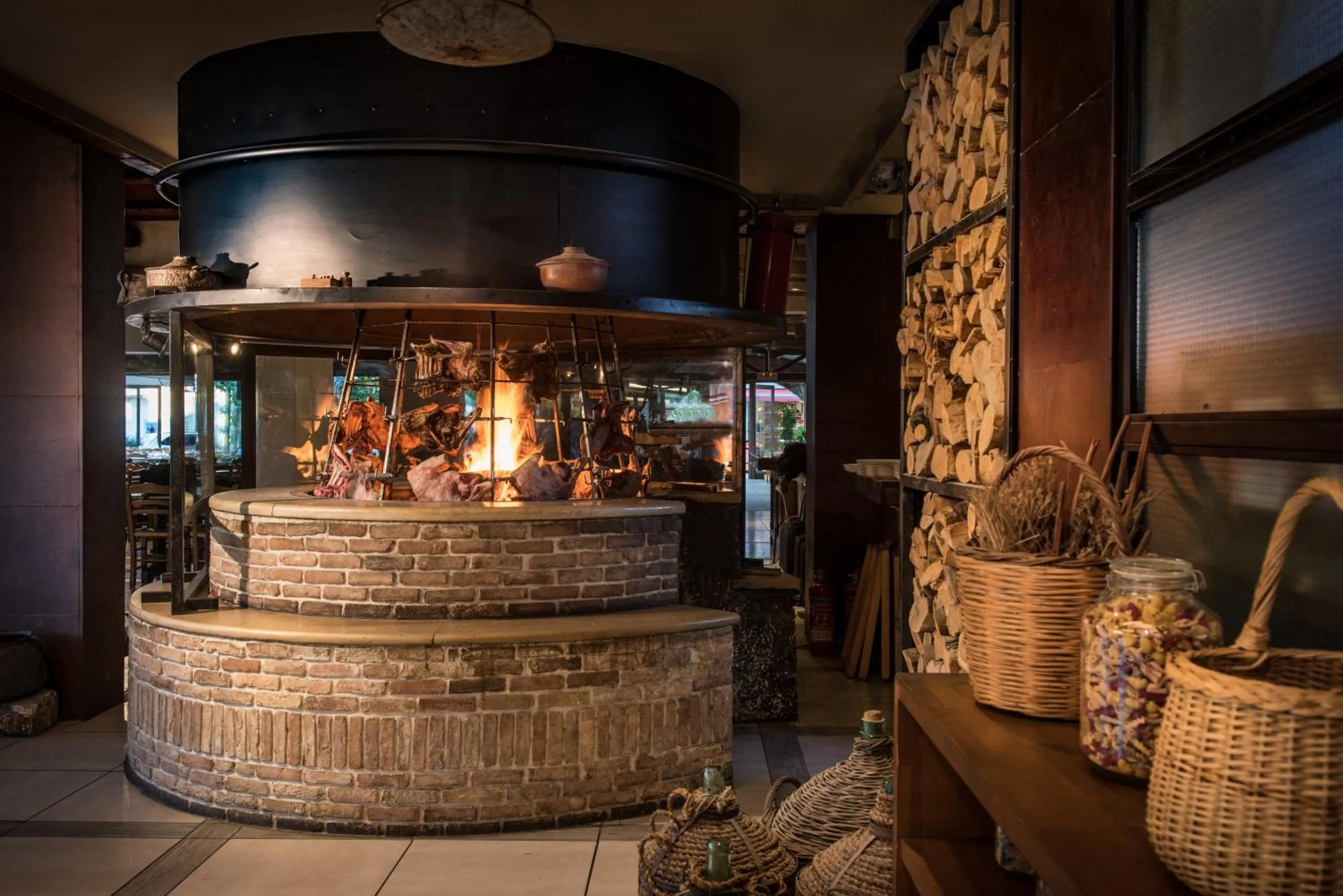 Food in Petousis Hotel & Suites