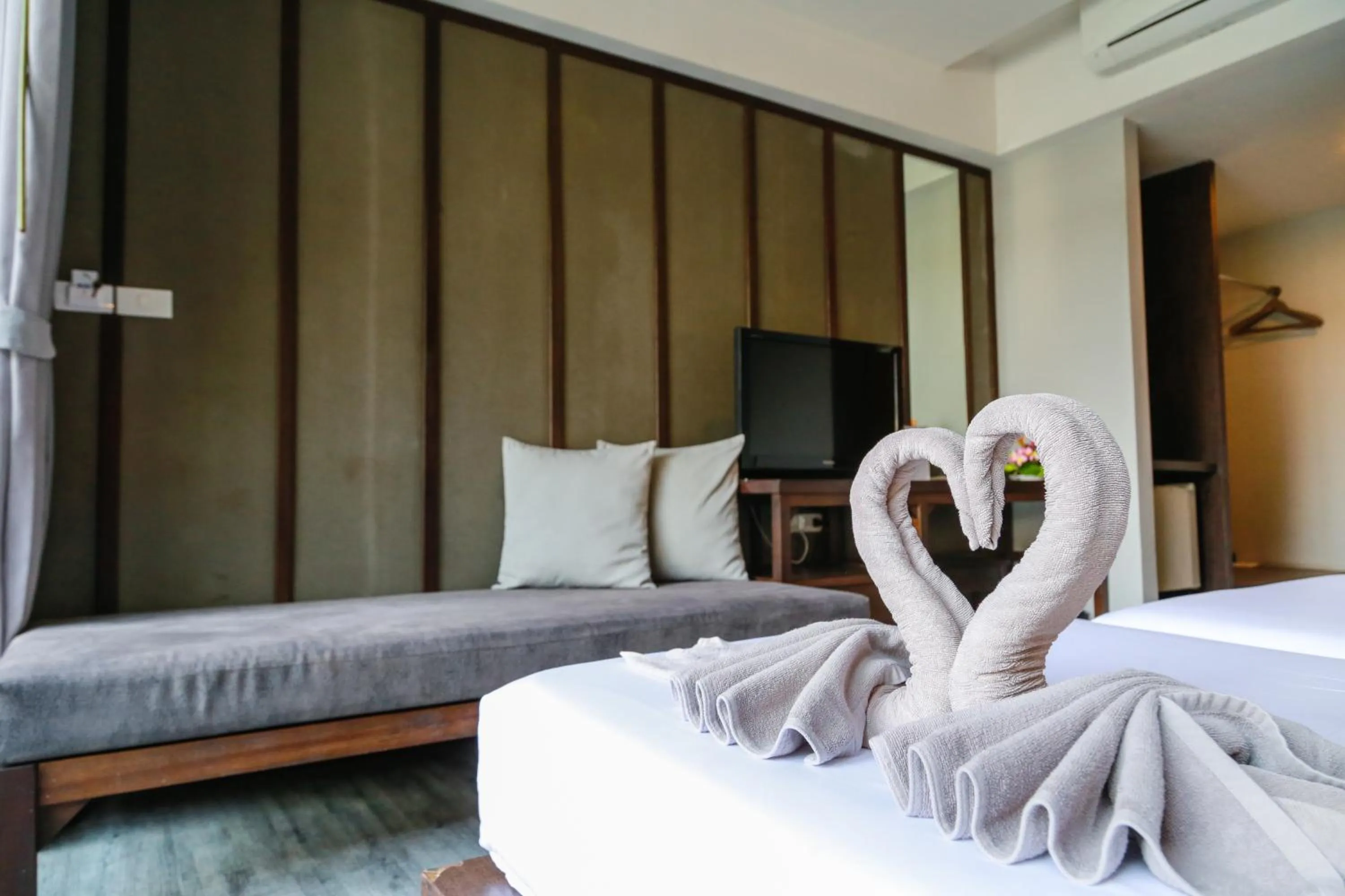 Bed in La Lune Beach Resort