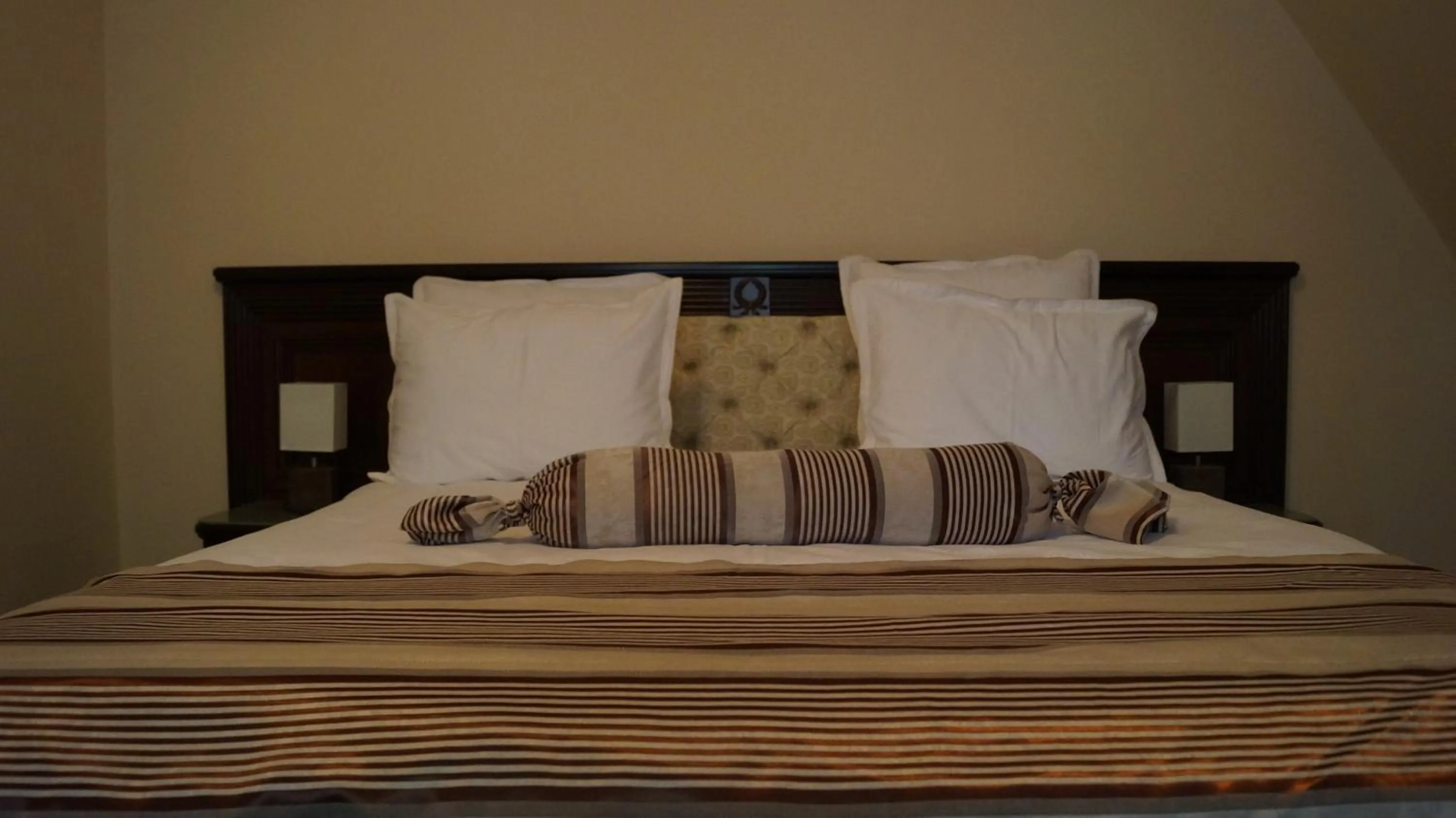 Bed in Complex La Tunuri - Vila Economat