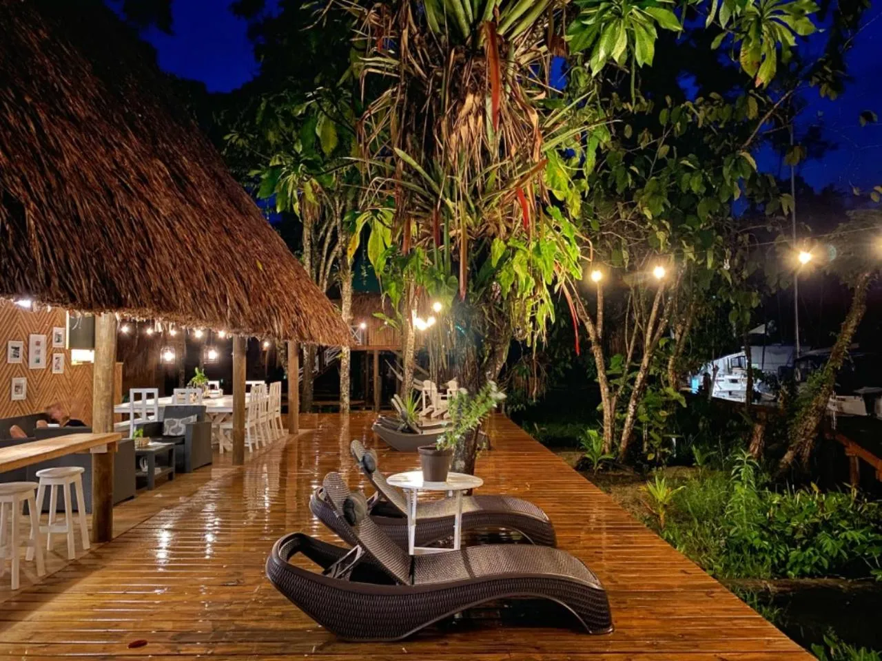 Restaurant/places to eat in Boatique Hotel and Marina