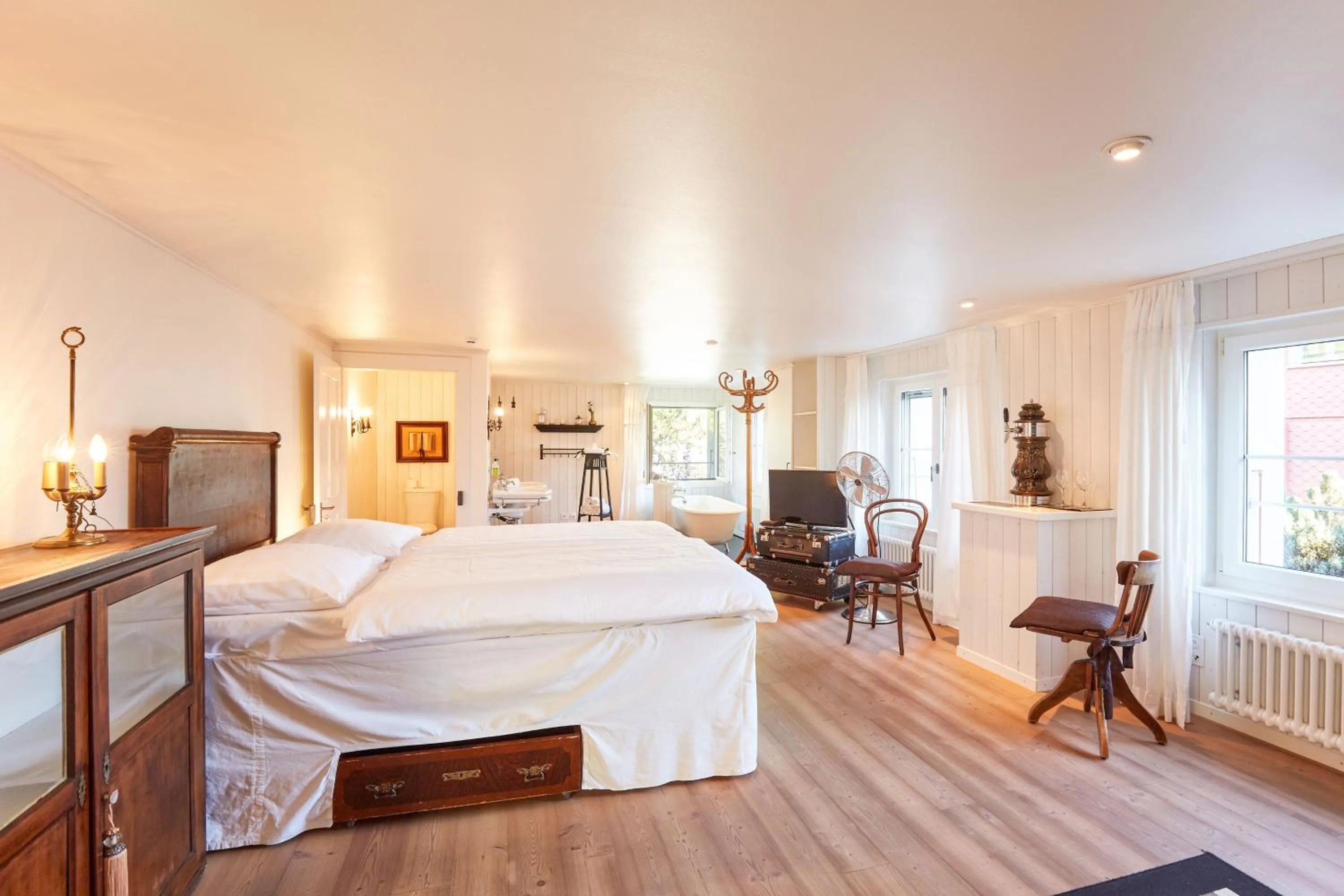 Bed in Boutique-Hotel Schlüssel