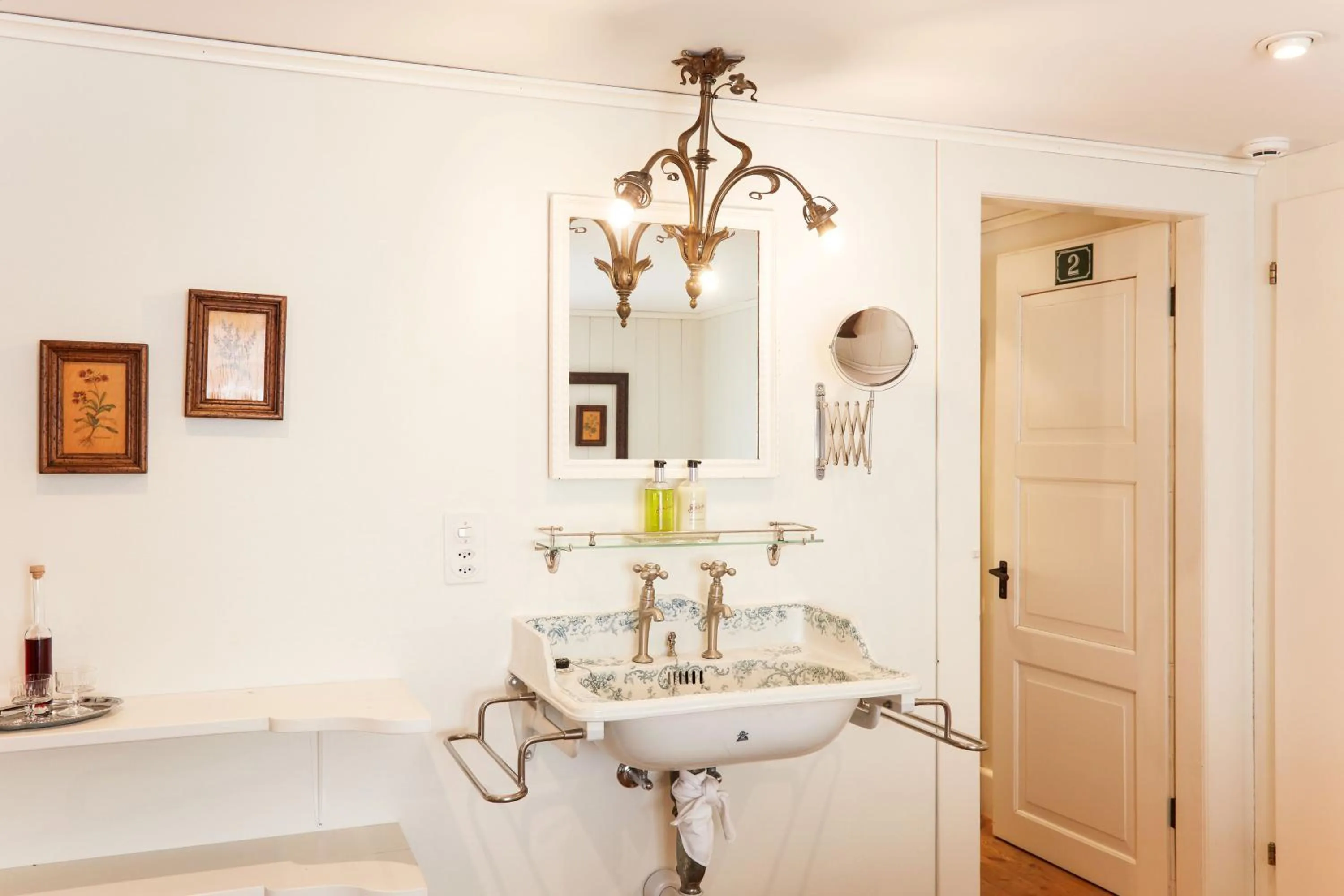 Bathroom in Boutique-Hotel Schlüssel
