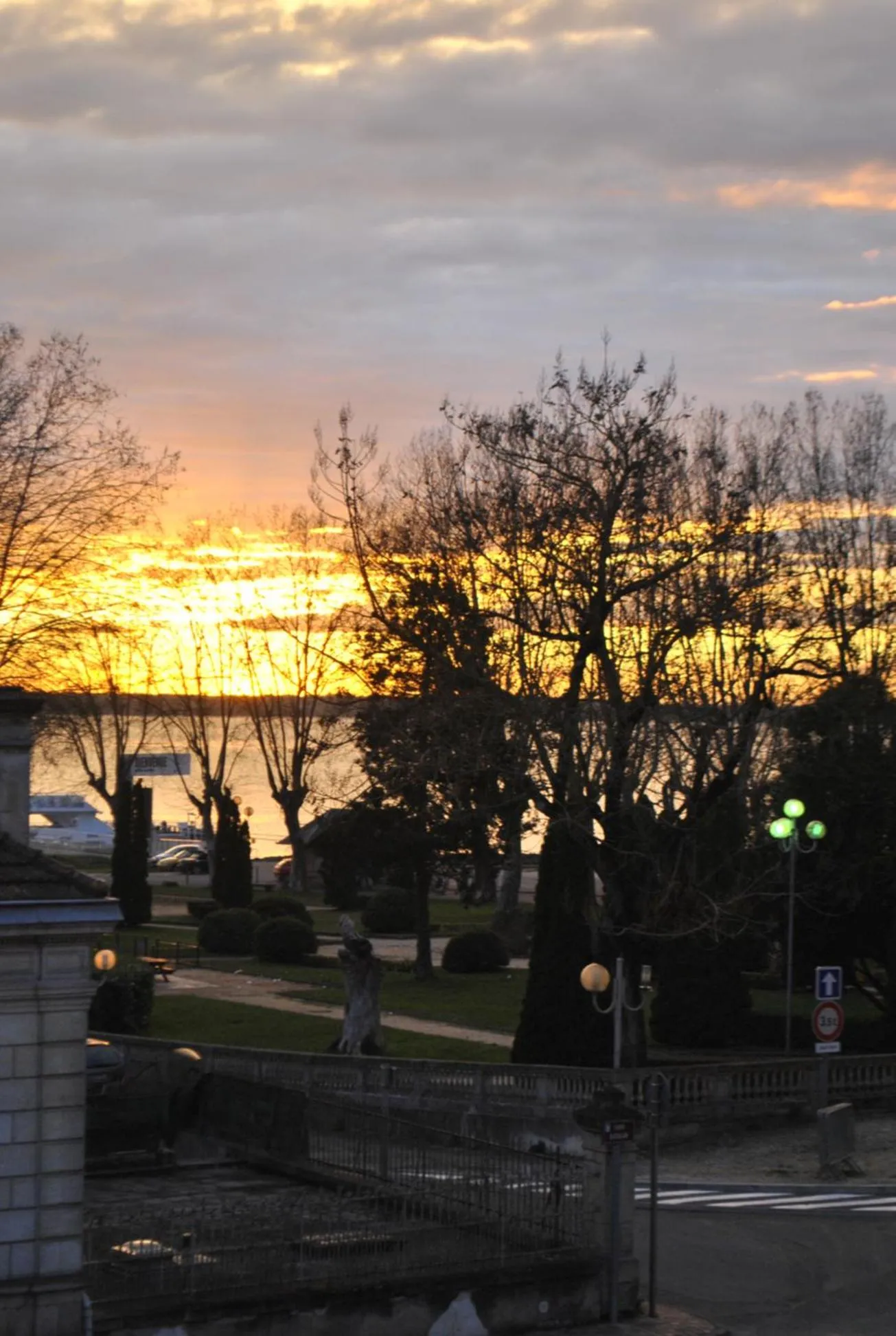 Property building in AUBERGE DU PORCHE