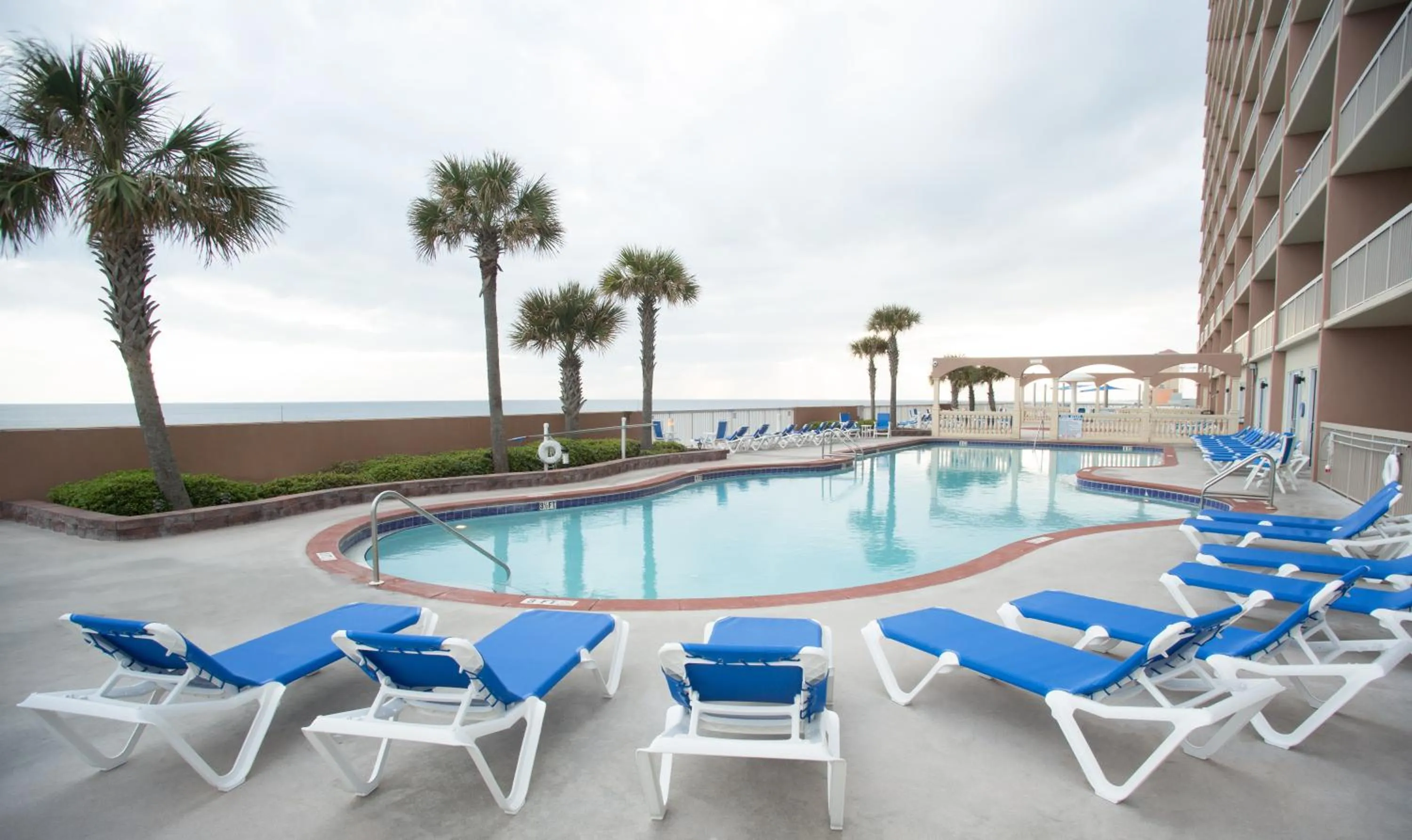 Swimming pool in Sunrise 2103