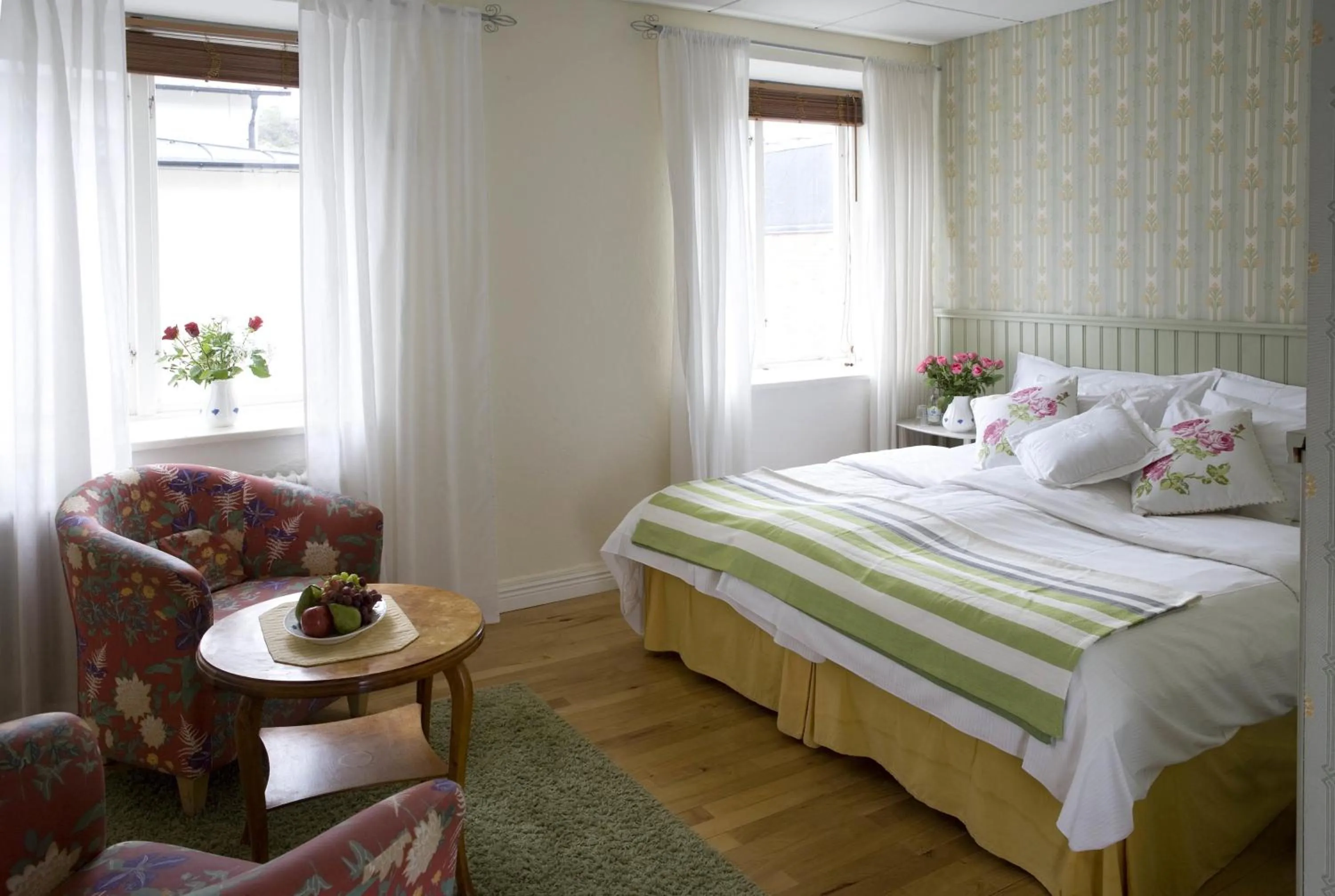 Photo of the whole room, Bed in Hotell Blå Blom