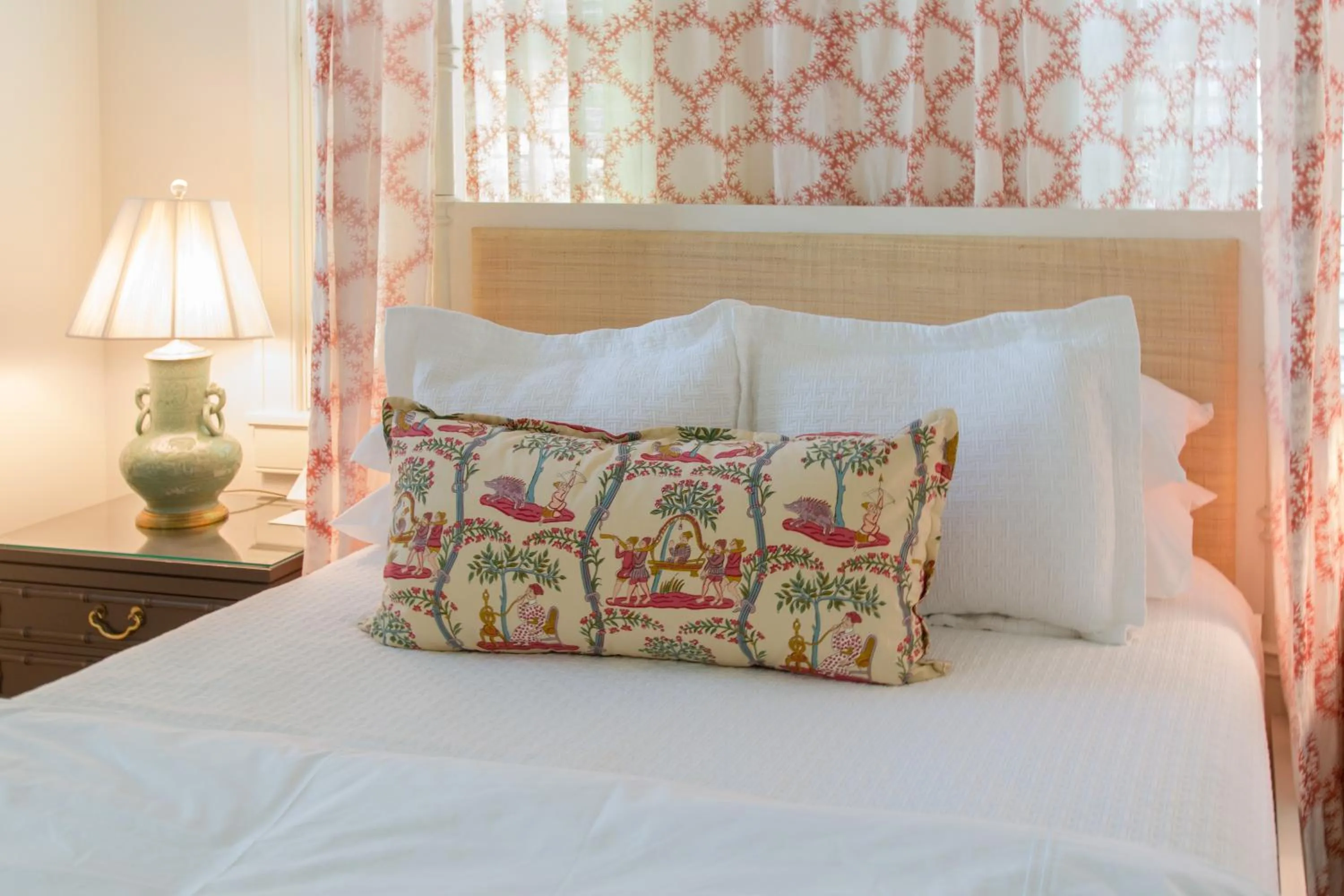 Bed in Eleven Bahama House