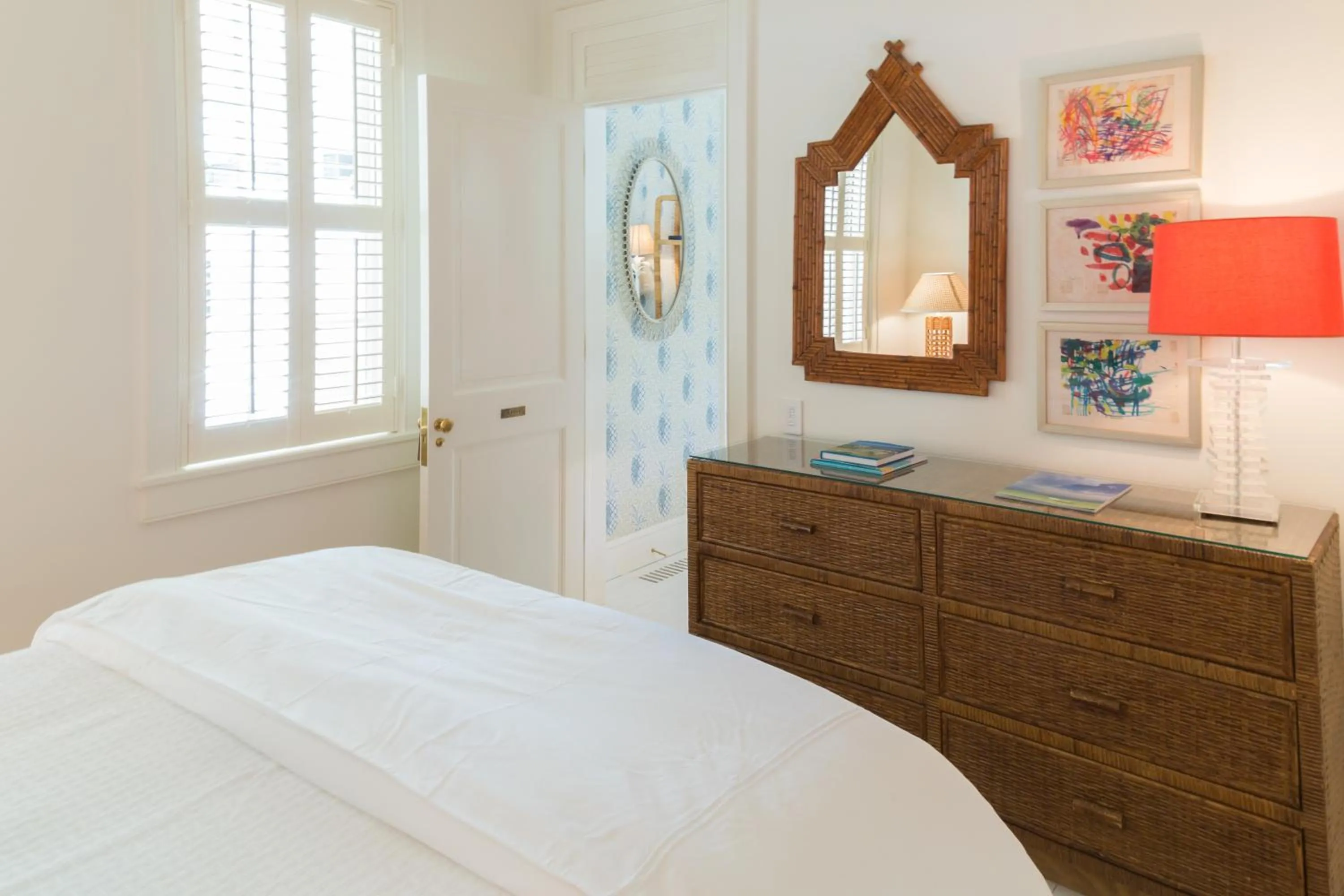 Bed in Eleven Bahama House