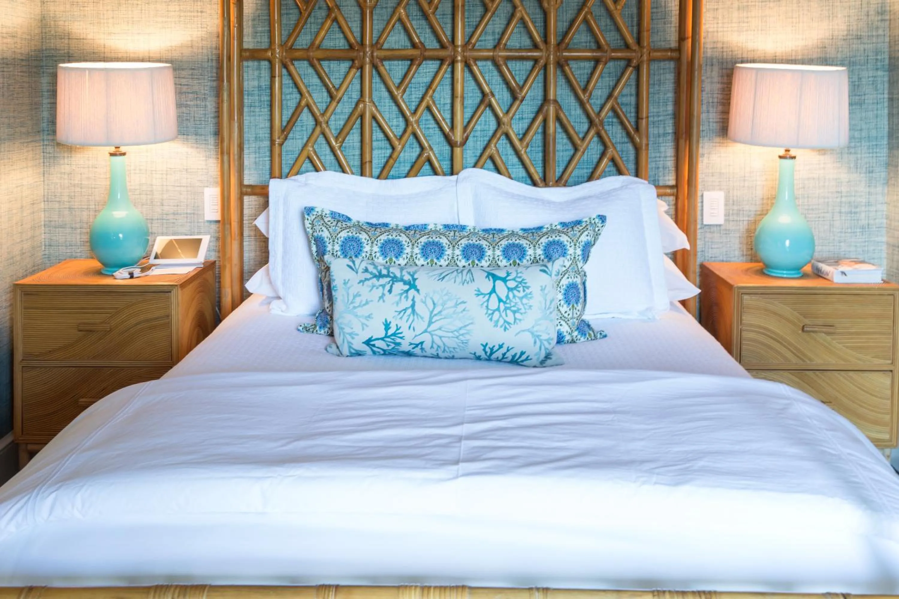 Bed in Eleven Bahama House