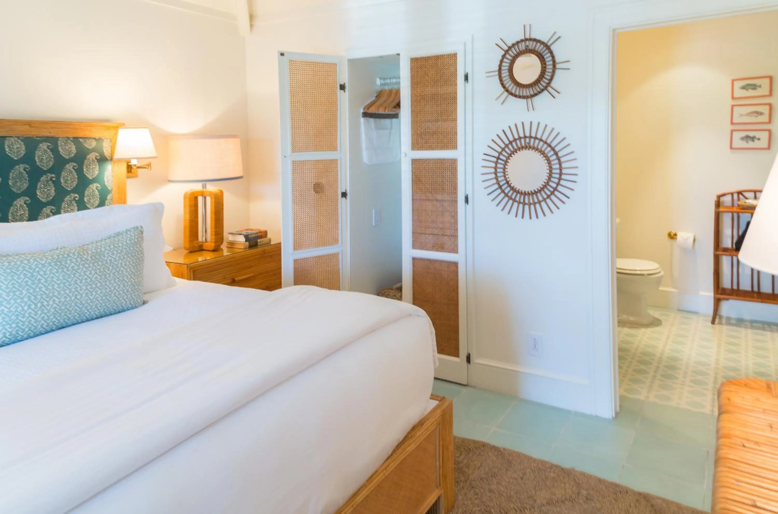 Bed in Eleven Bahama House