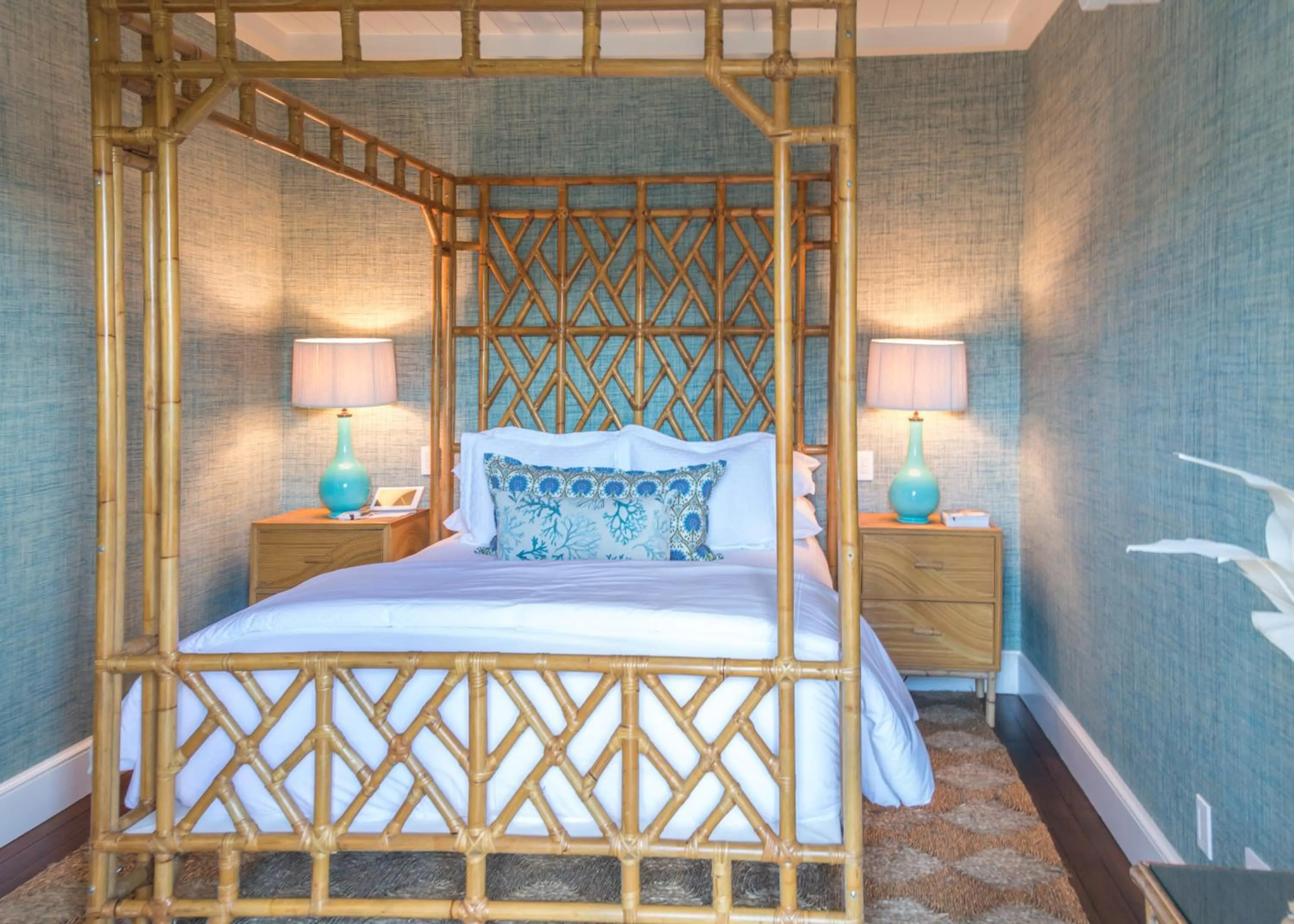 Bed in Eleven Bahama House