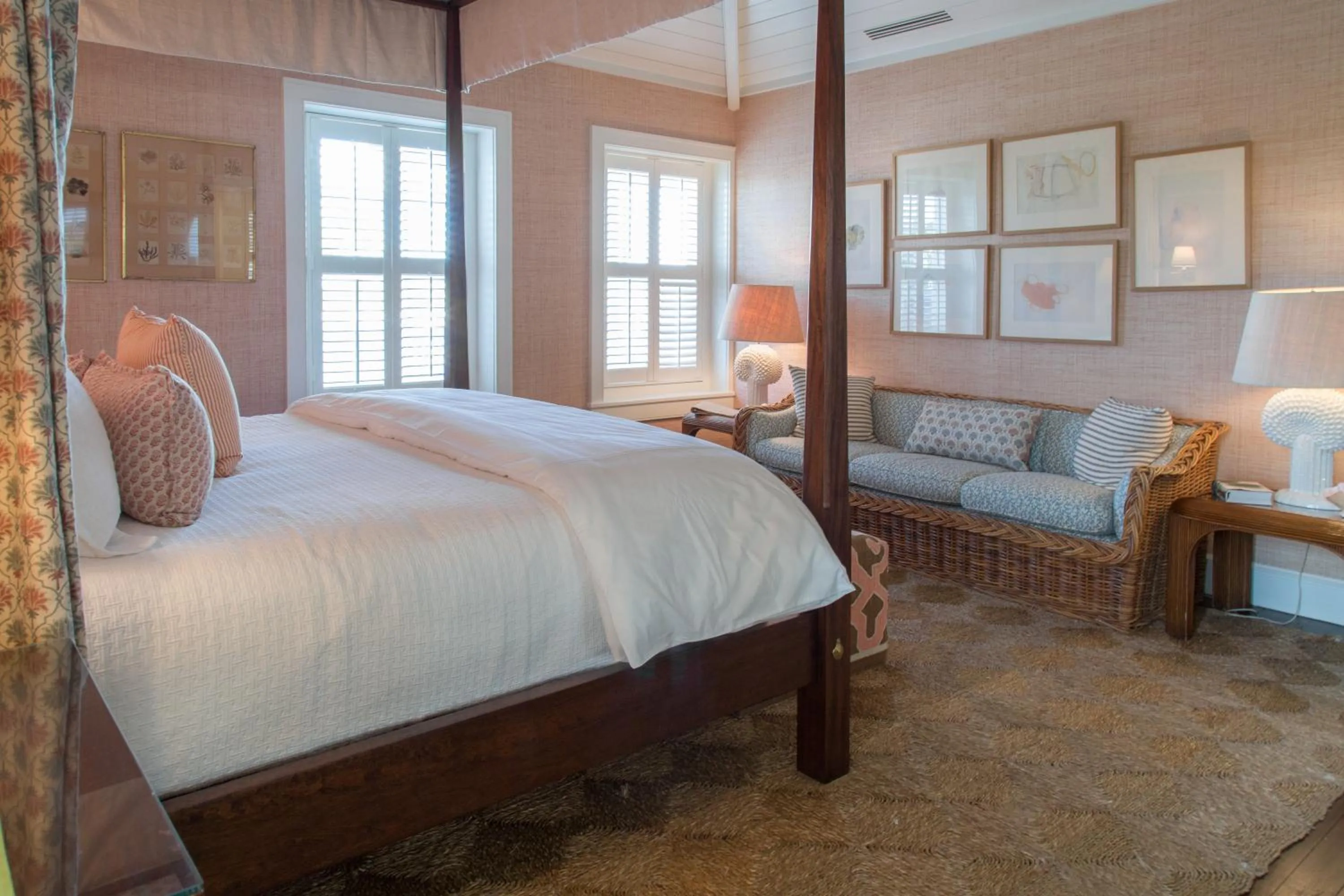 Bed in Eleven Bahama House