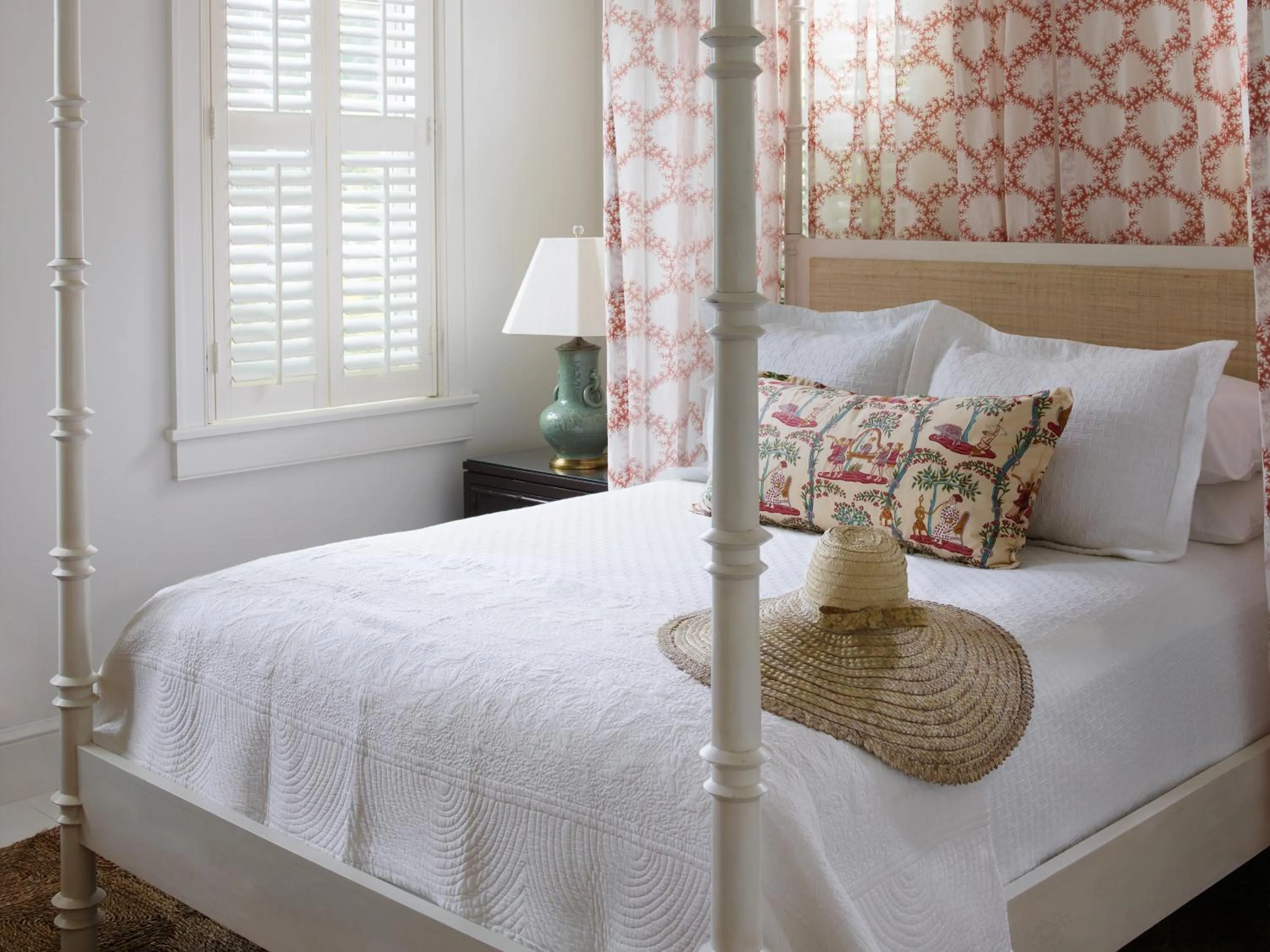 Bed in Eleven Bahama House