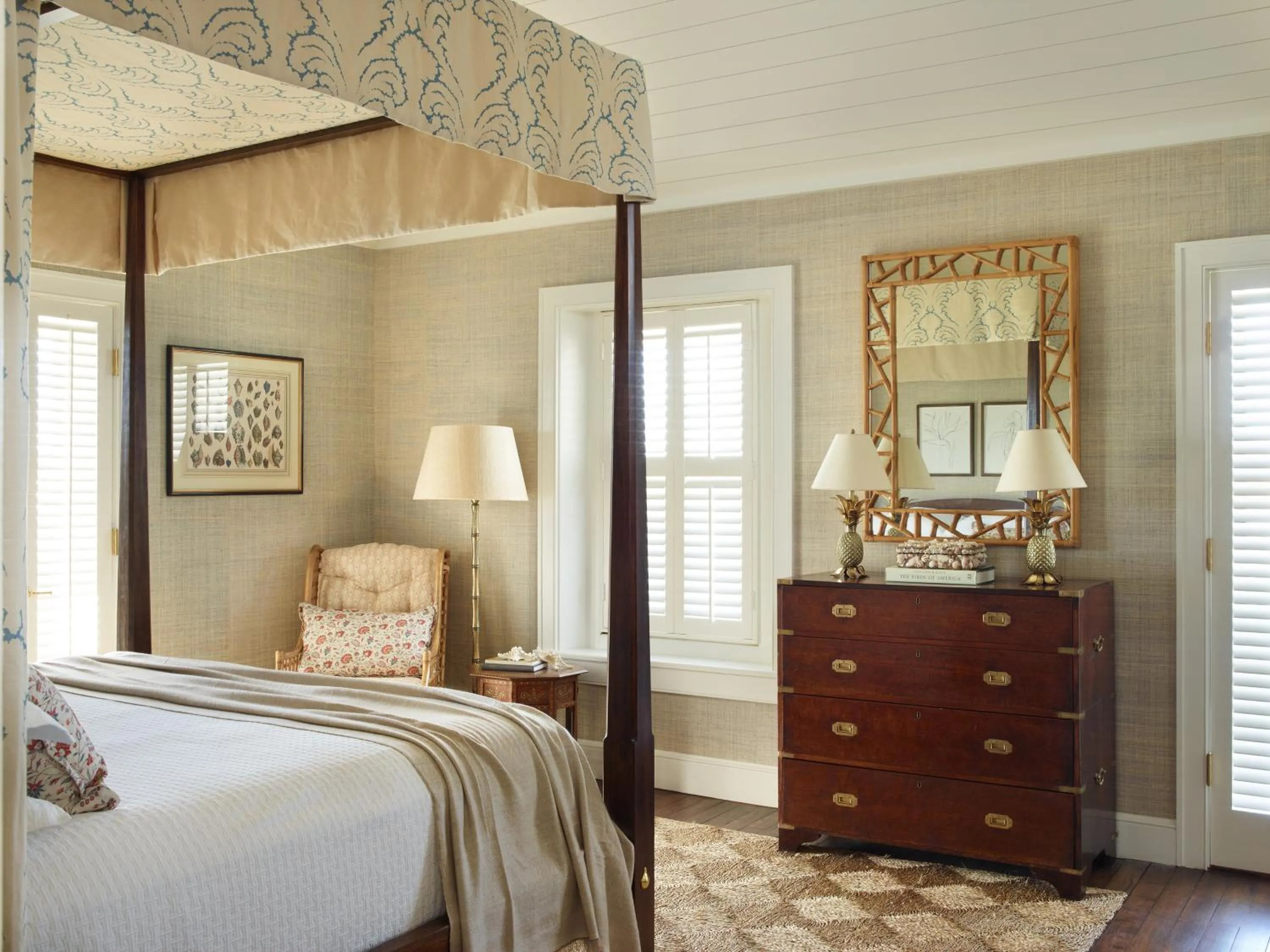 Bed in Eleven Bahama House