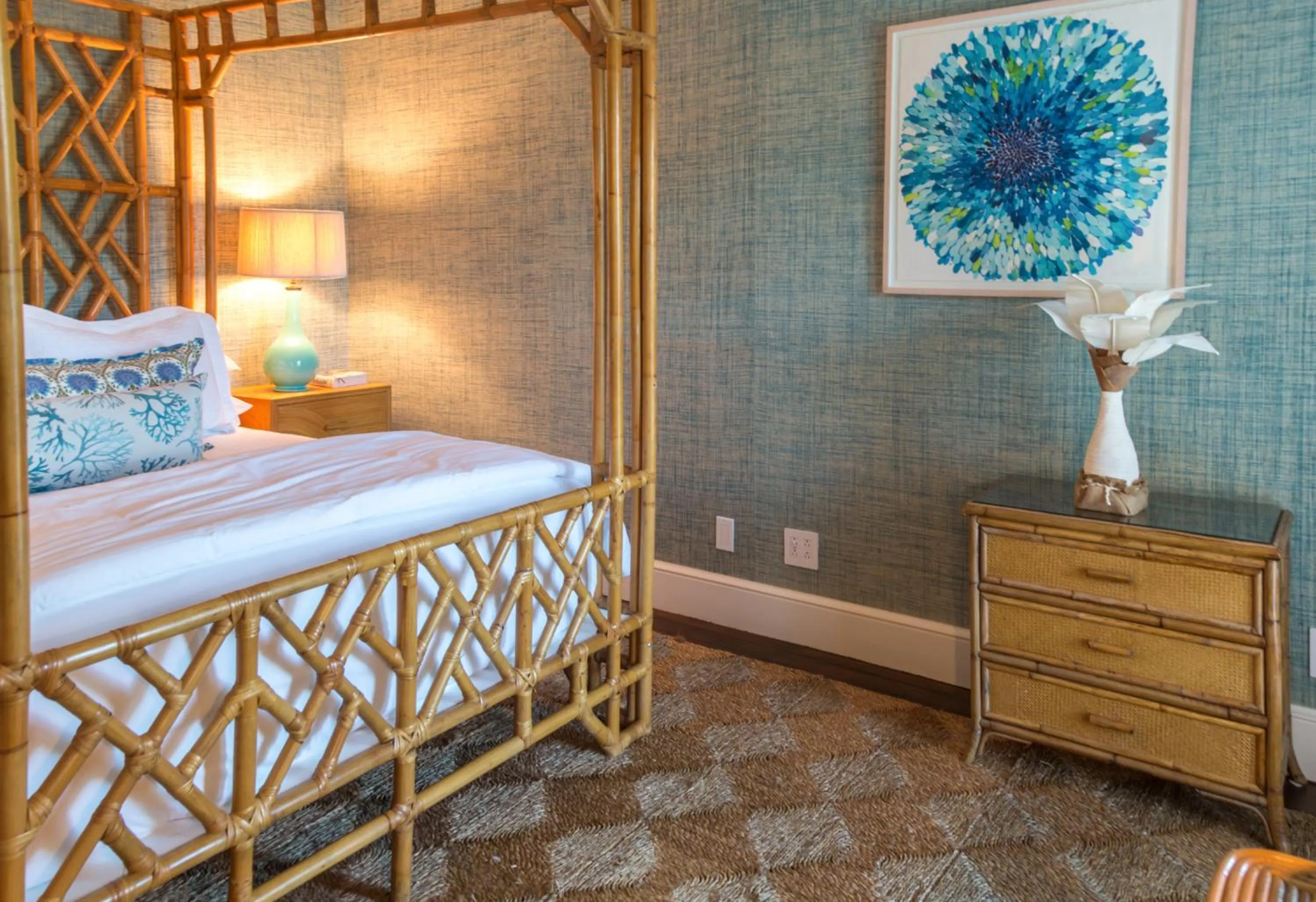 Bed in Eleven Bahama House