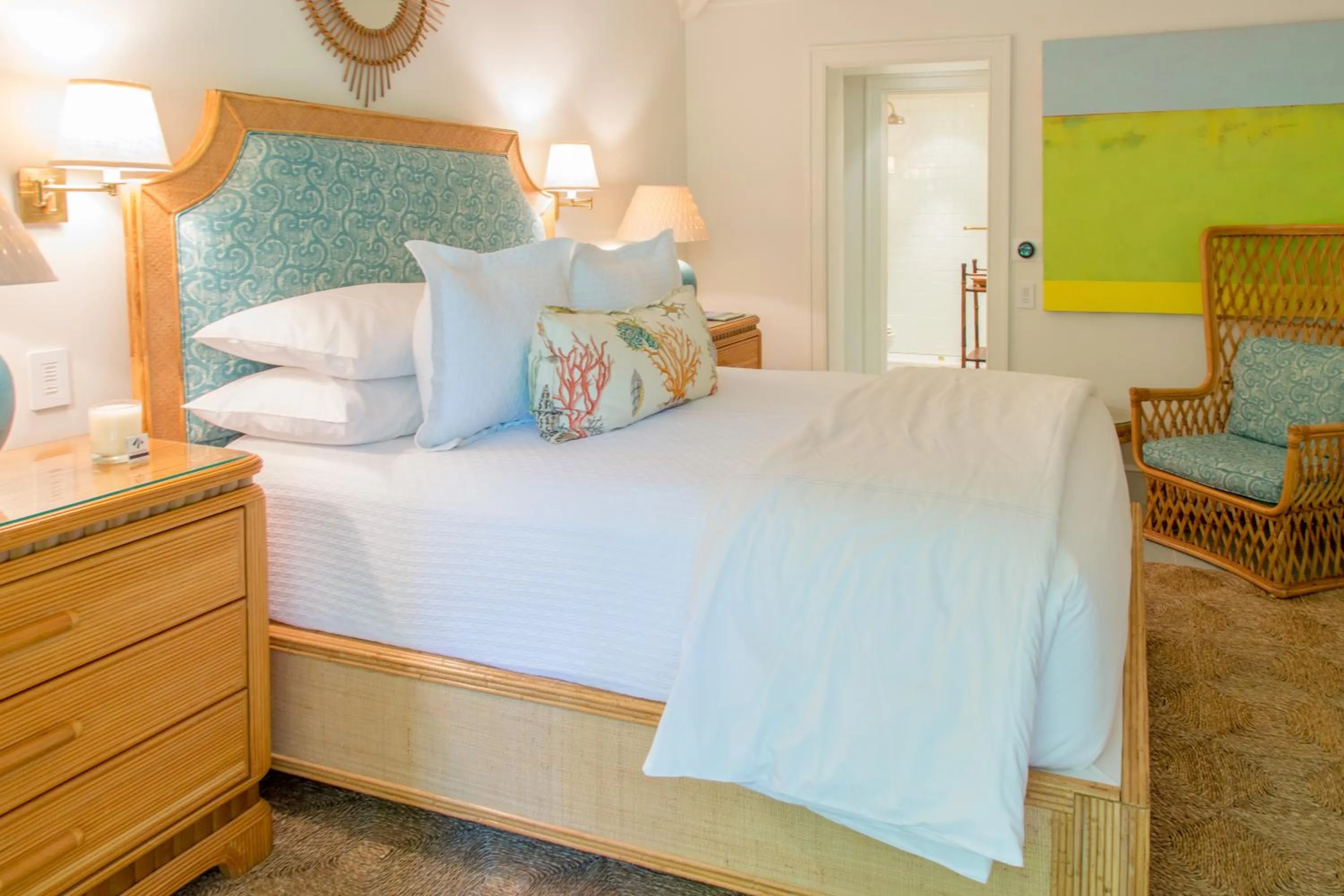 Bed in Eleven Bahama House