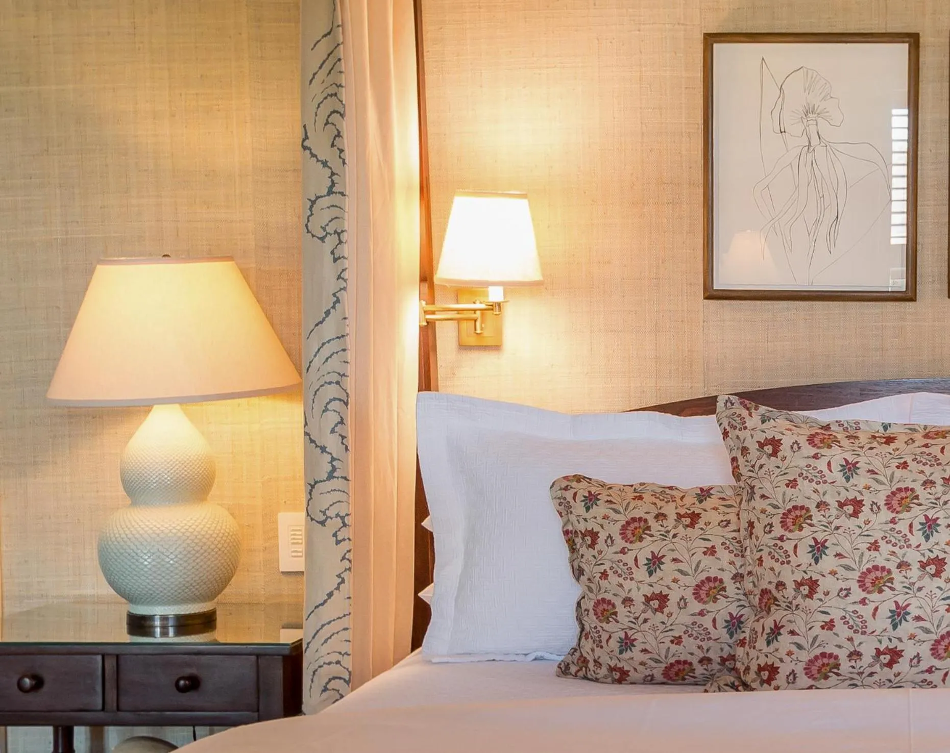 Bed in Eleven Bahama House
