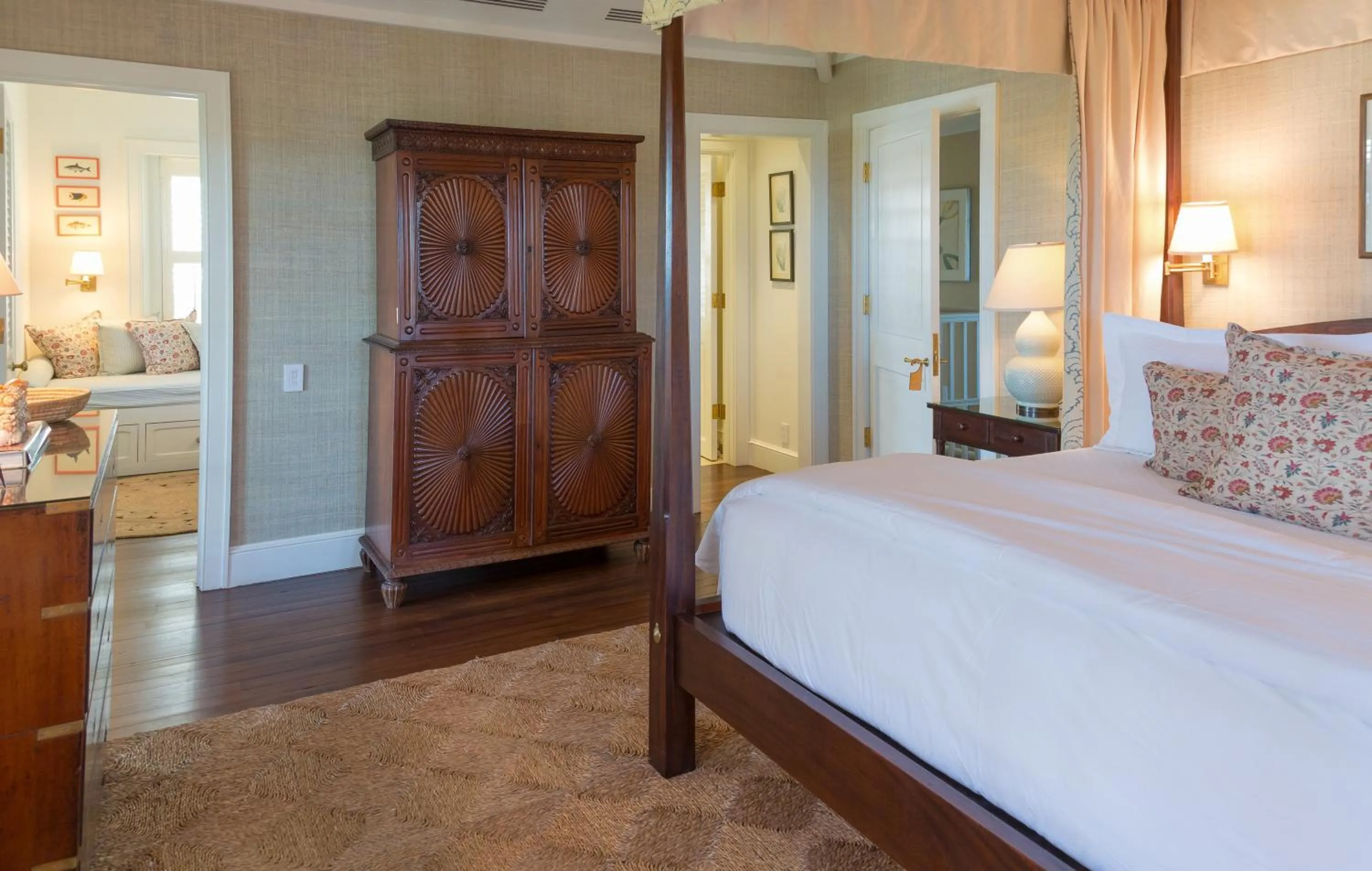 Bed in Eleven Bahama House