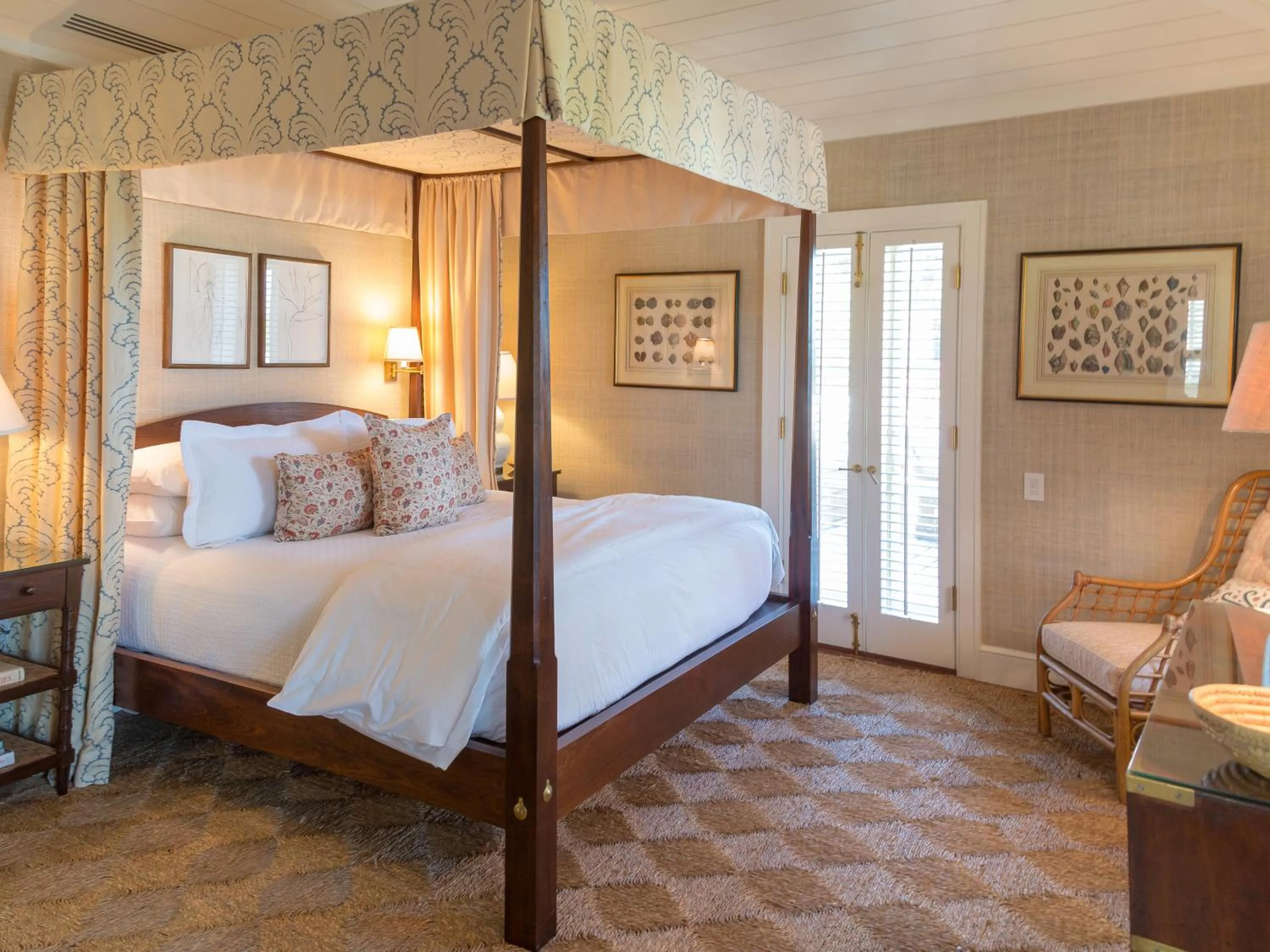 Bed in Eleven Bahama House