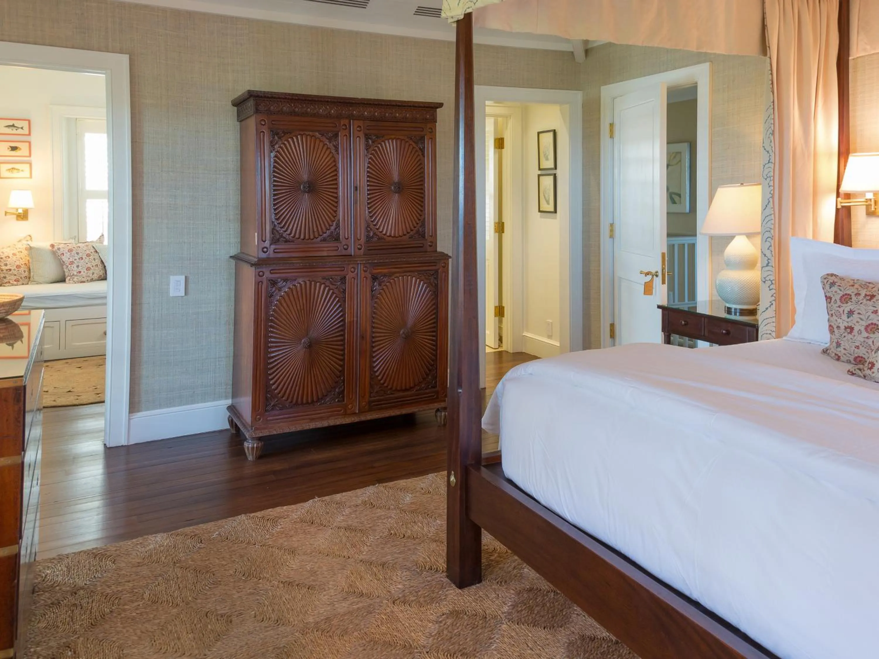 Bed in Eleven Bahama House