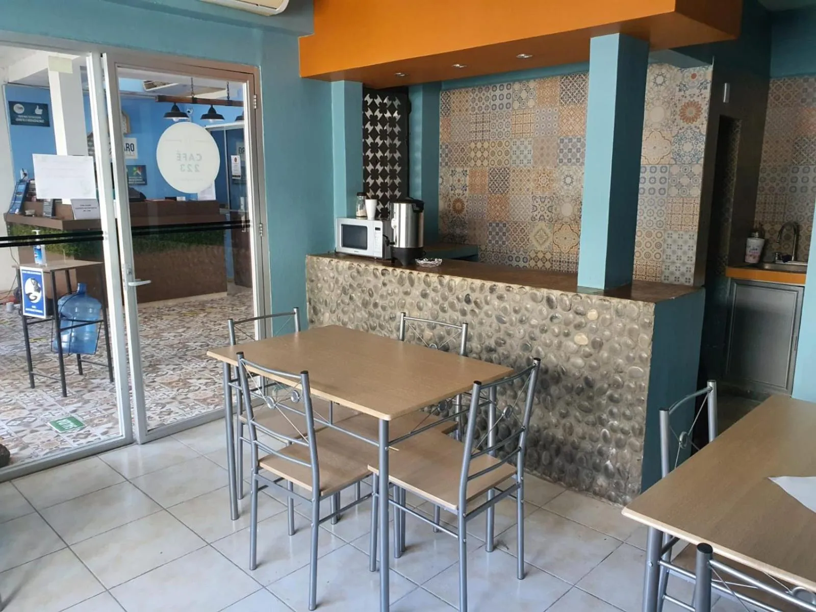 Dining area in Hotel El Faro Malecon