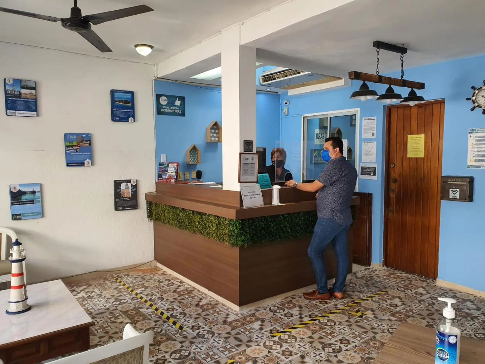 Lobby or reception in Hotel El Faro Malecon